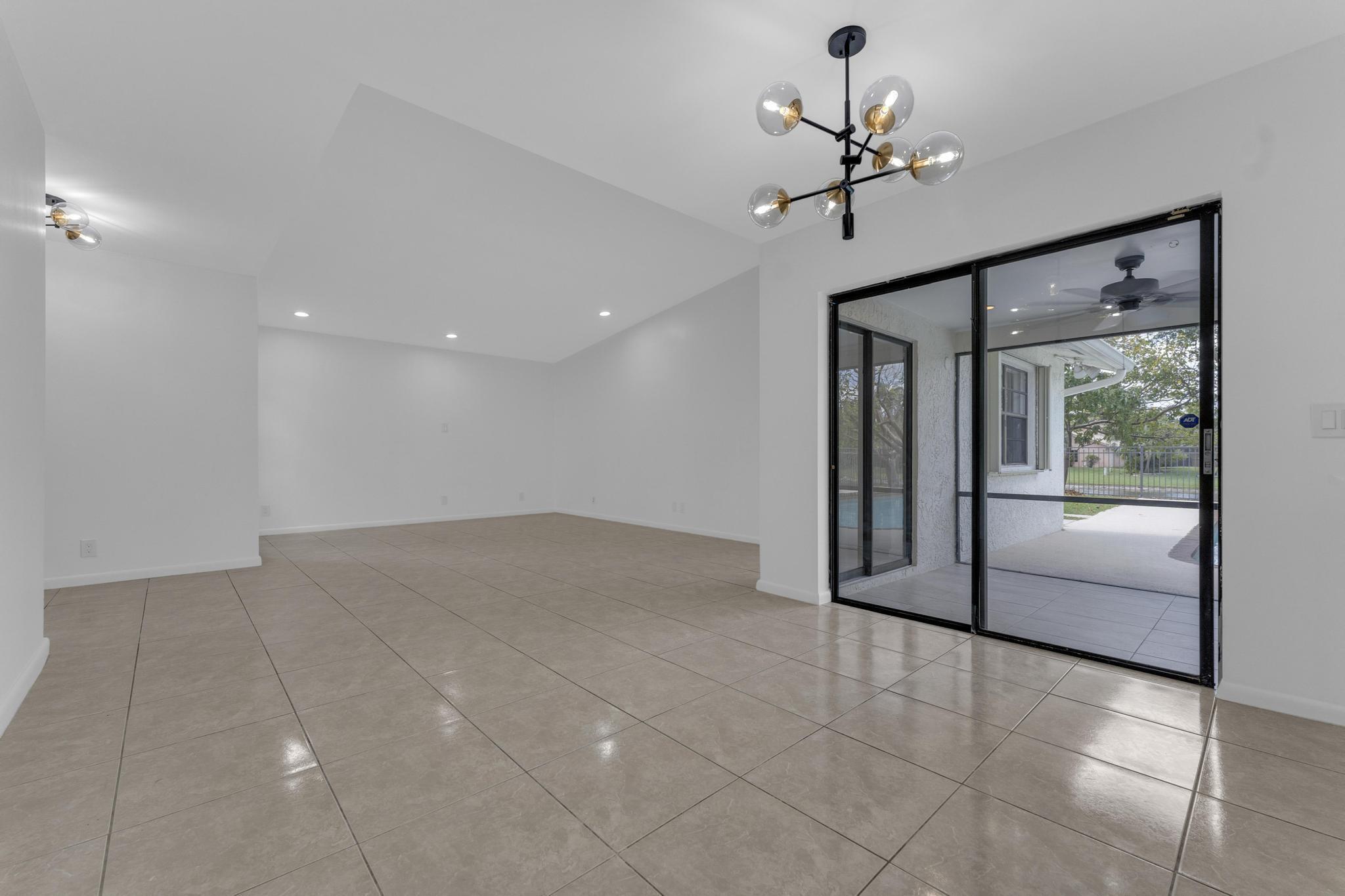 10084 Camelback Lane, Boca Raton, FL 33498, Boca Raton - Photo 3