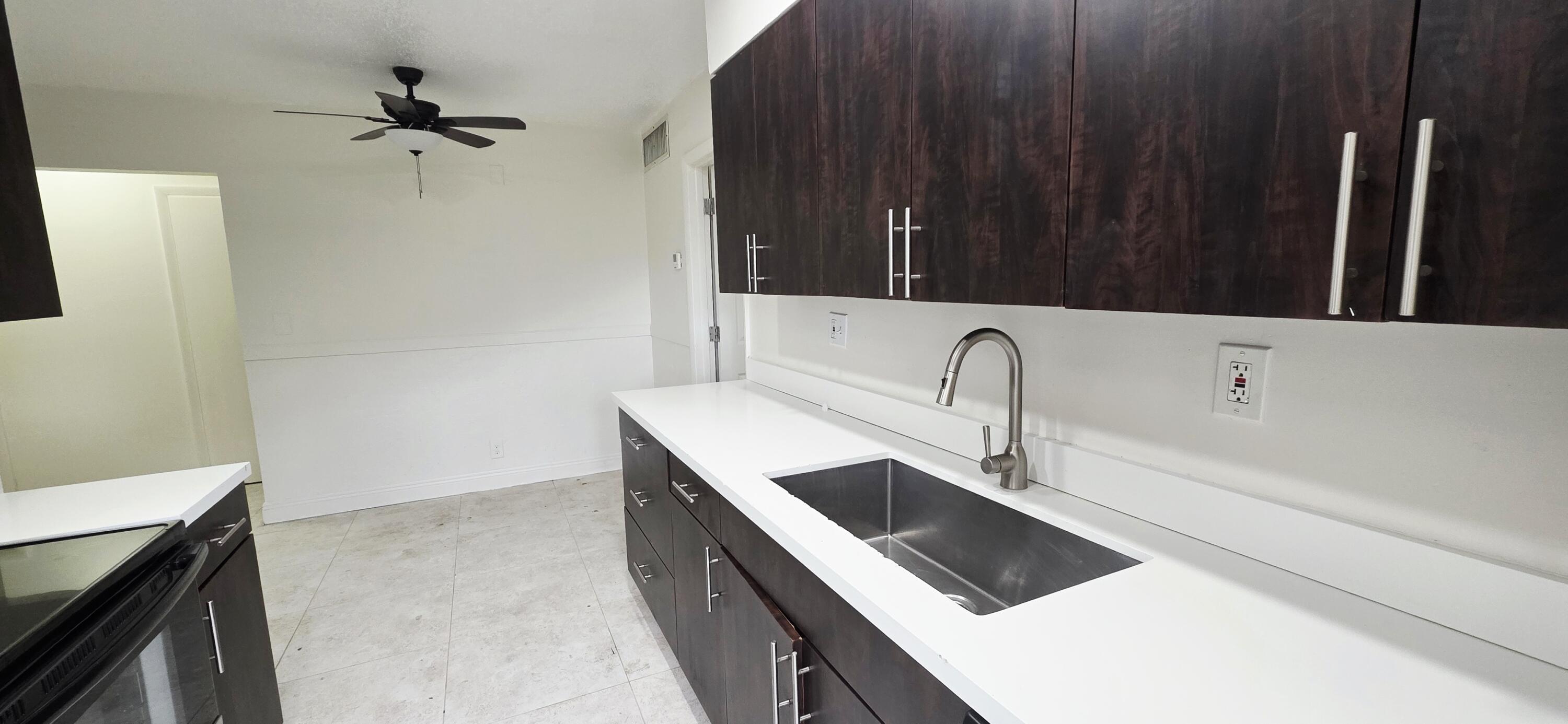 7400 Kimberly Boulevard 202a, North Lauderdale, FL 33068, North Lauderdale - Photo 2