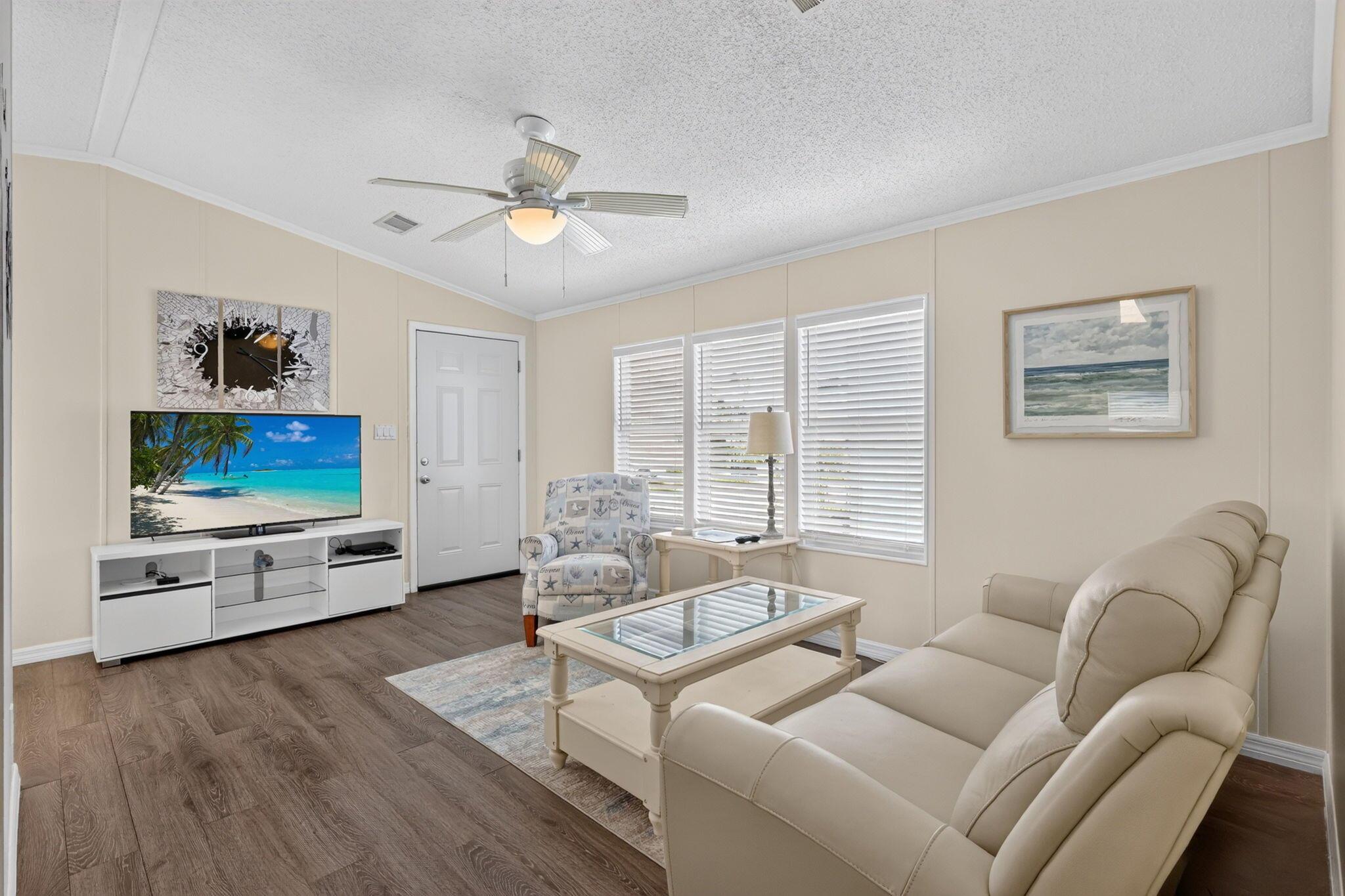 351 Nettles Boulevard, Jensen Beach, FL 34957, Jensen Beach - Photo 3