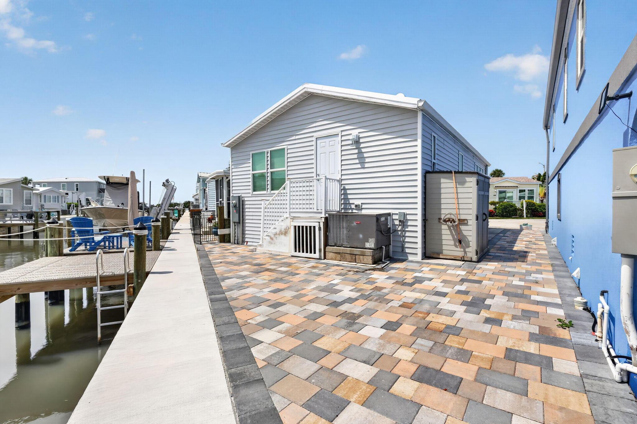 351 Nettles Boulevard, Jensen Beach, FL 34957, Jensen Beach - Photo 2
