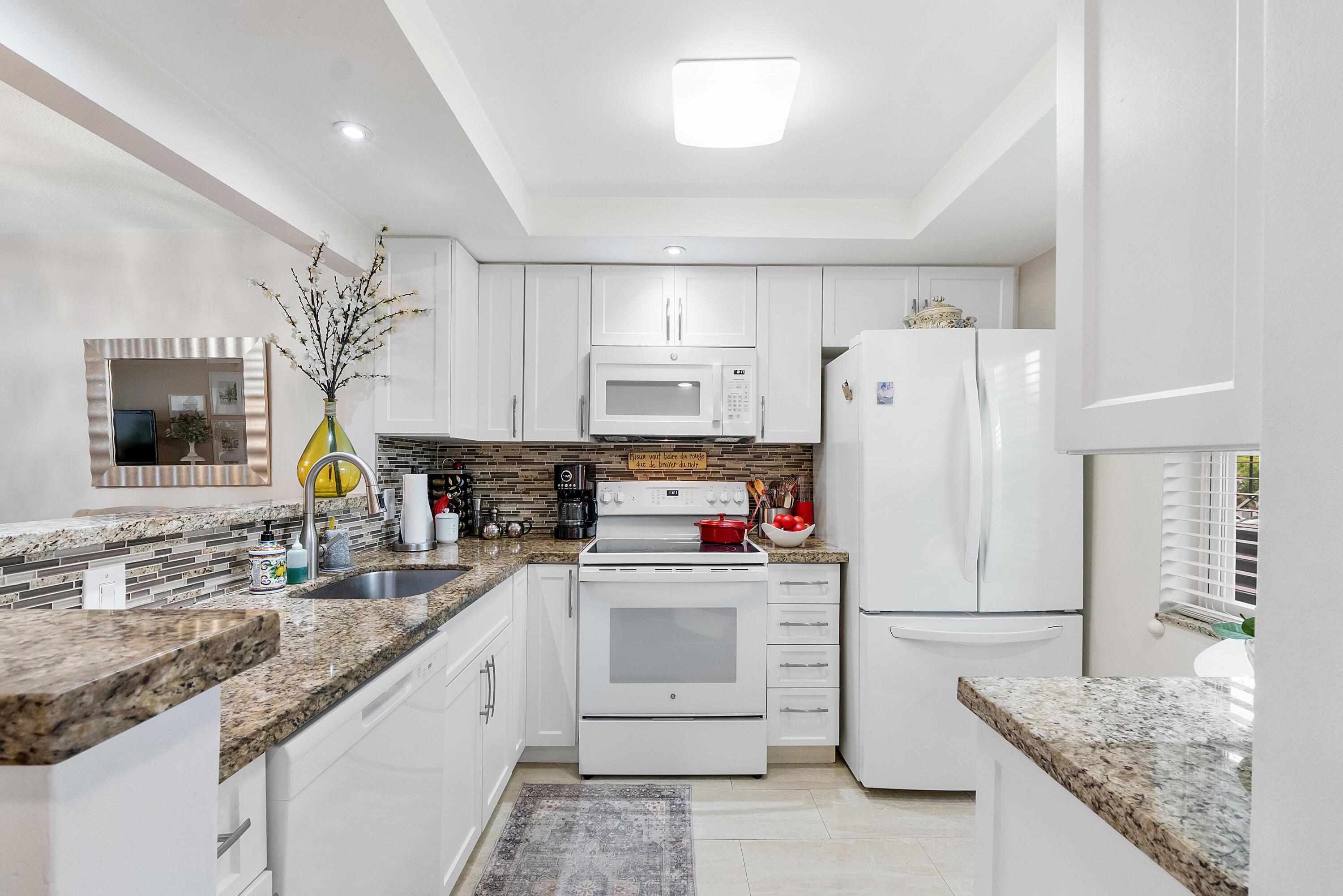 7837 Golf Circle Drive 212, Margate, FL 33063, Margate - Photo 2