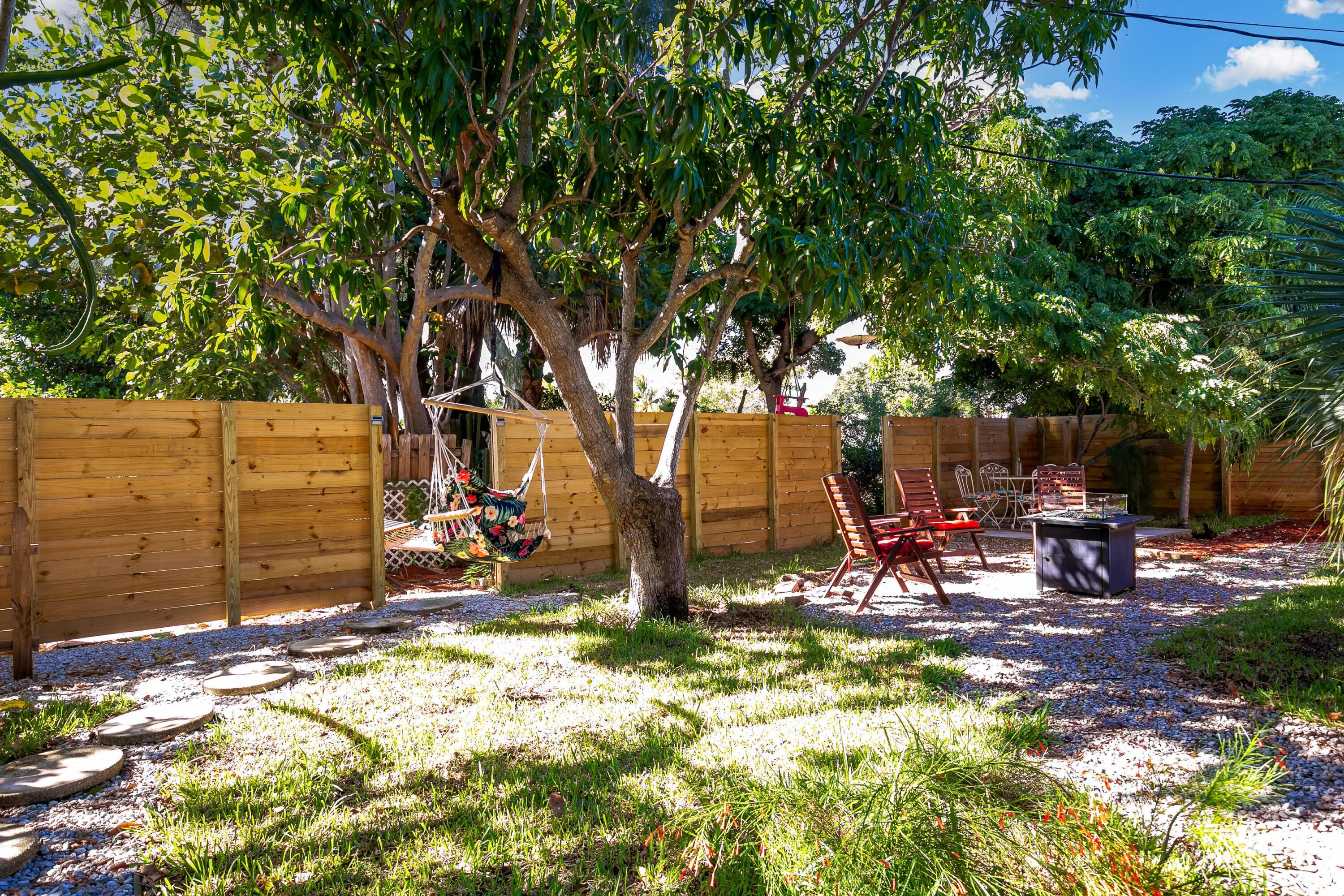 609 S Arnold Avenue, Lantana, FL 33462, Lantana