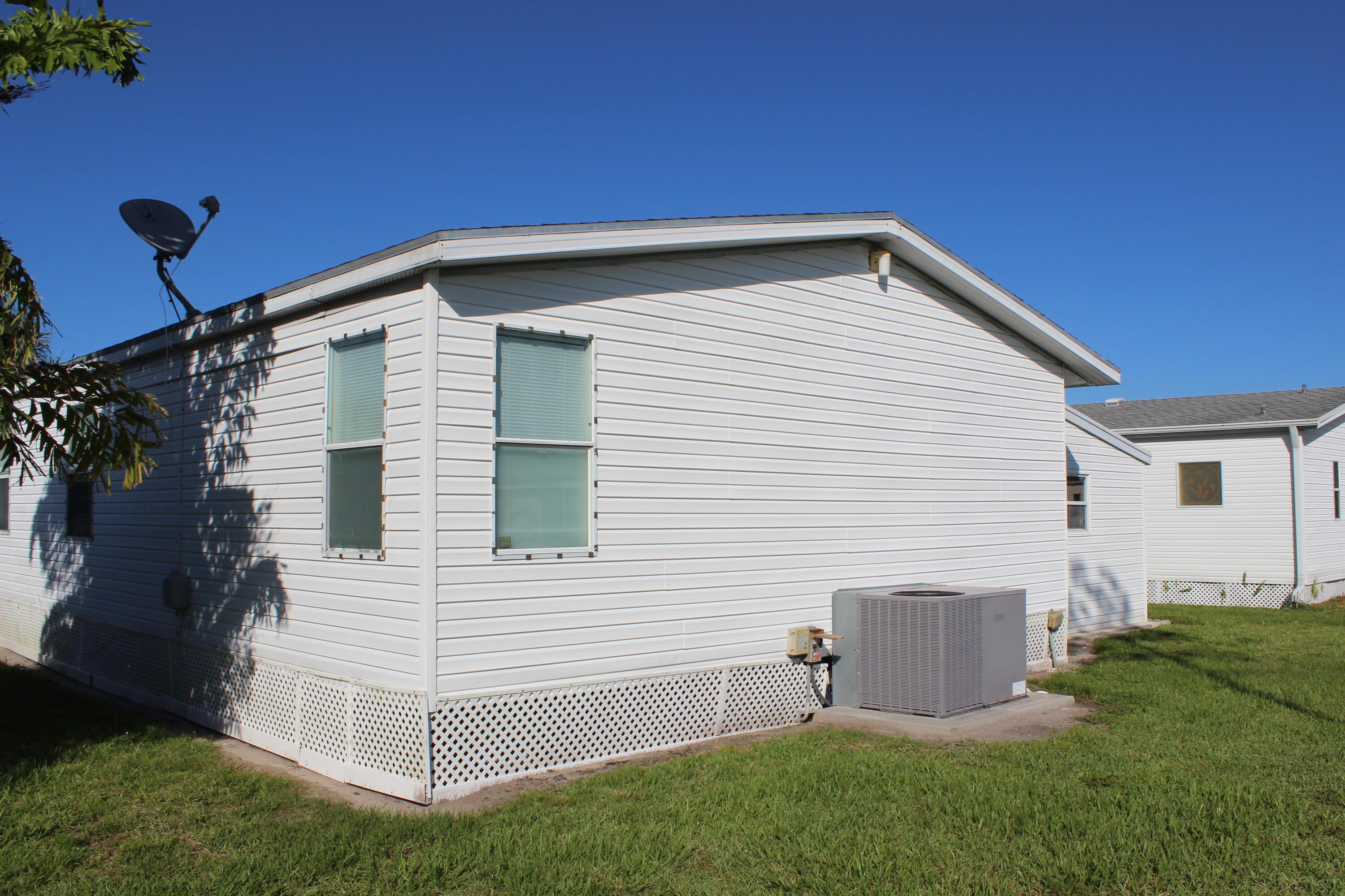 6731 Sinsonte Court, Fort Pierce, FL 34951, Fort Pierce - Photo 4
