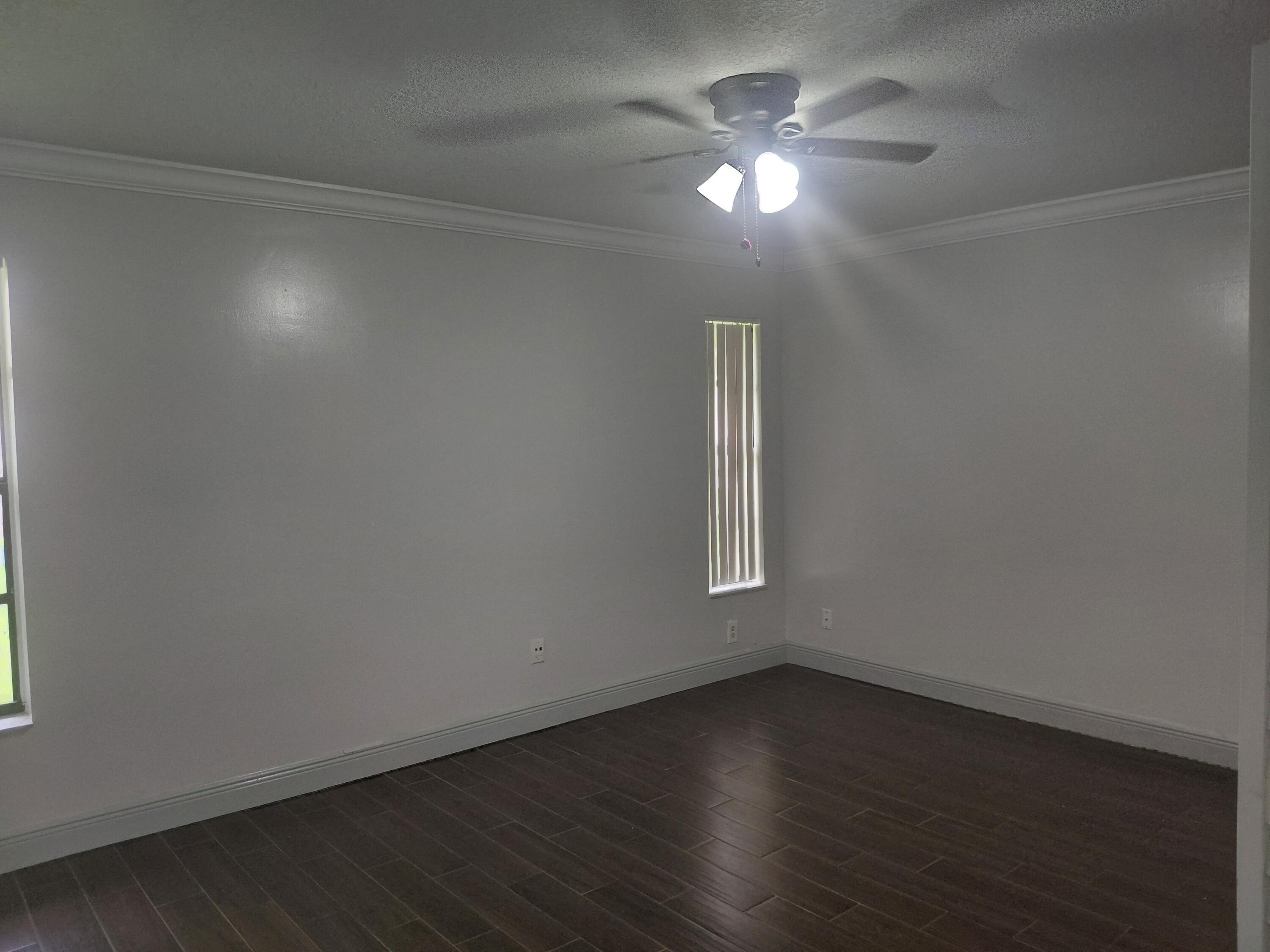 1322 Pines Lane, West Palm Beach, FL 33415, West Palm Beach - Photo 5