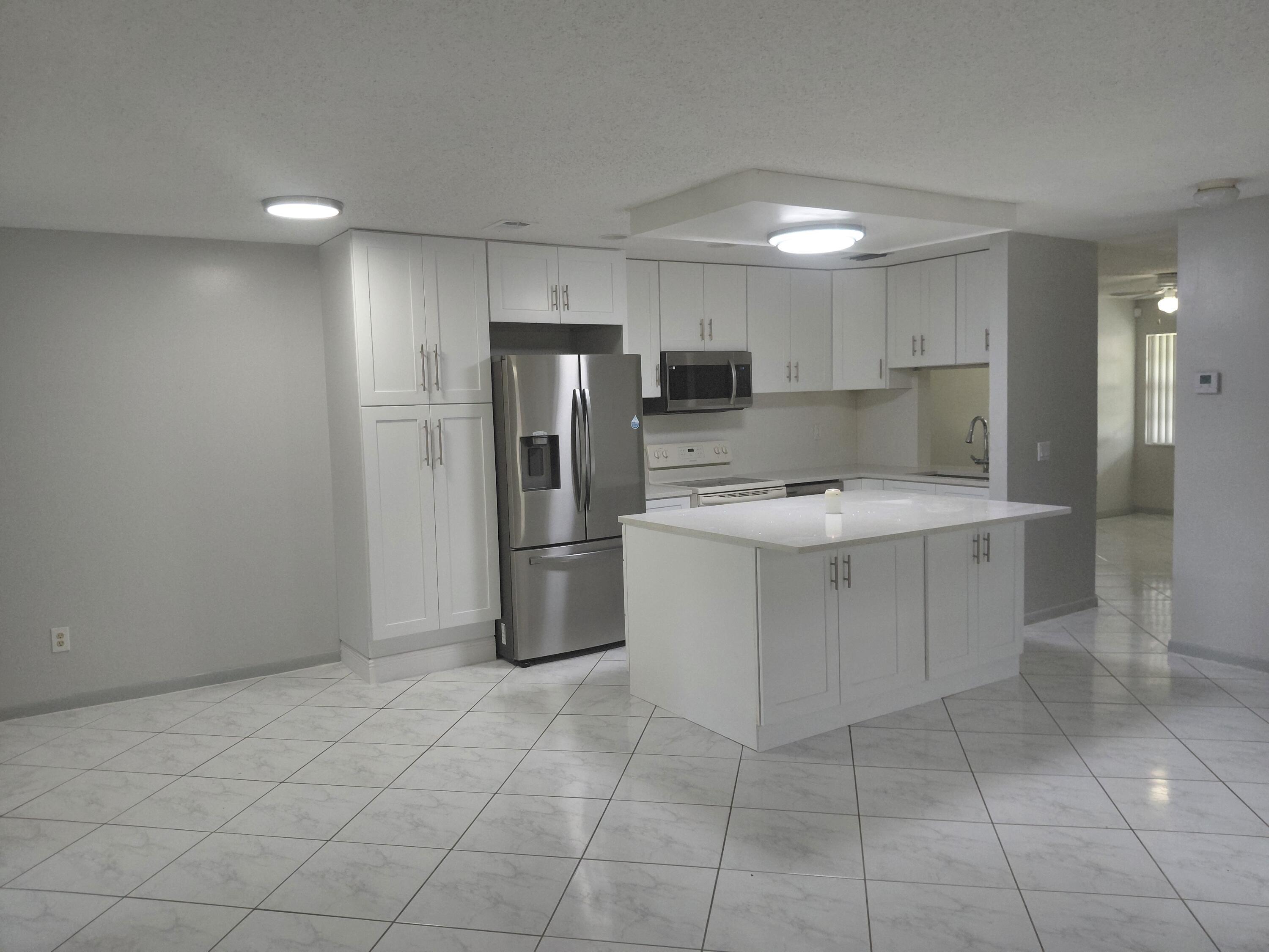 1322 Pines Lane, West Palm Beach, FL 33415, West Palm Beach - Photo 2