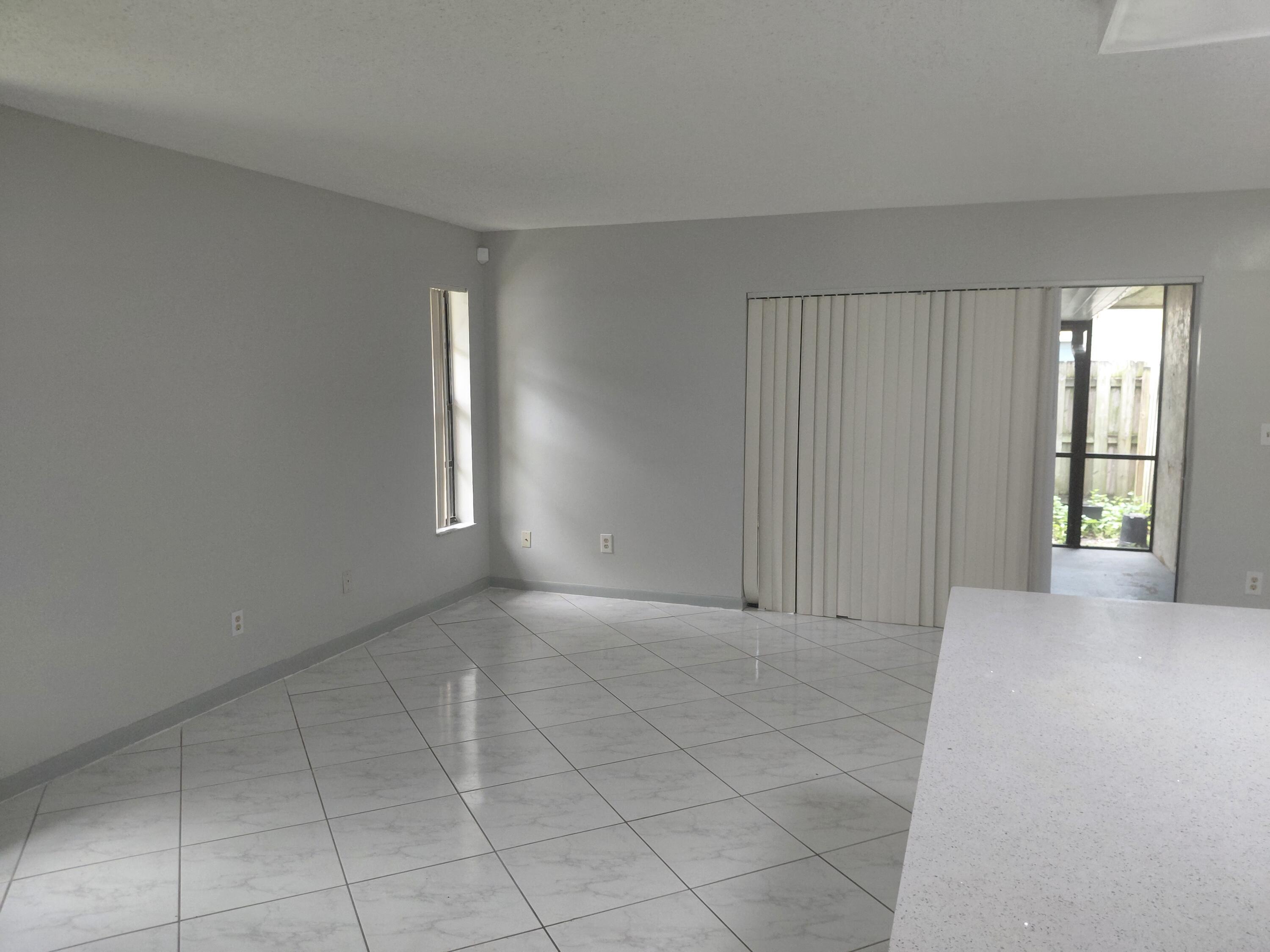 1322 Pines Lane, West Palm Beach, FL 33415, West Palm Beach - Photo 4