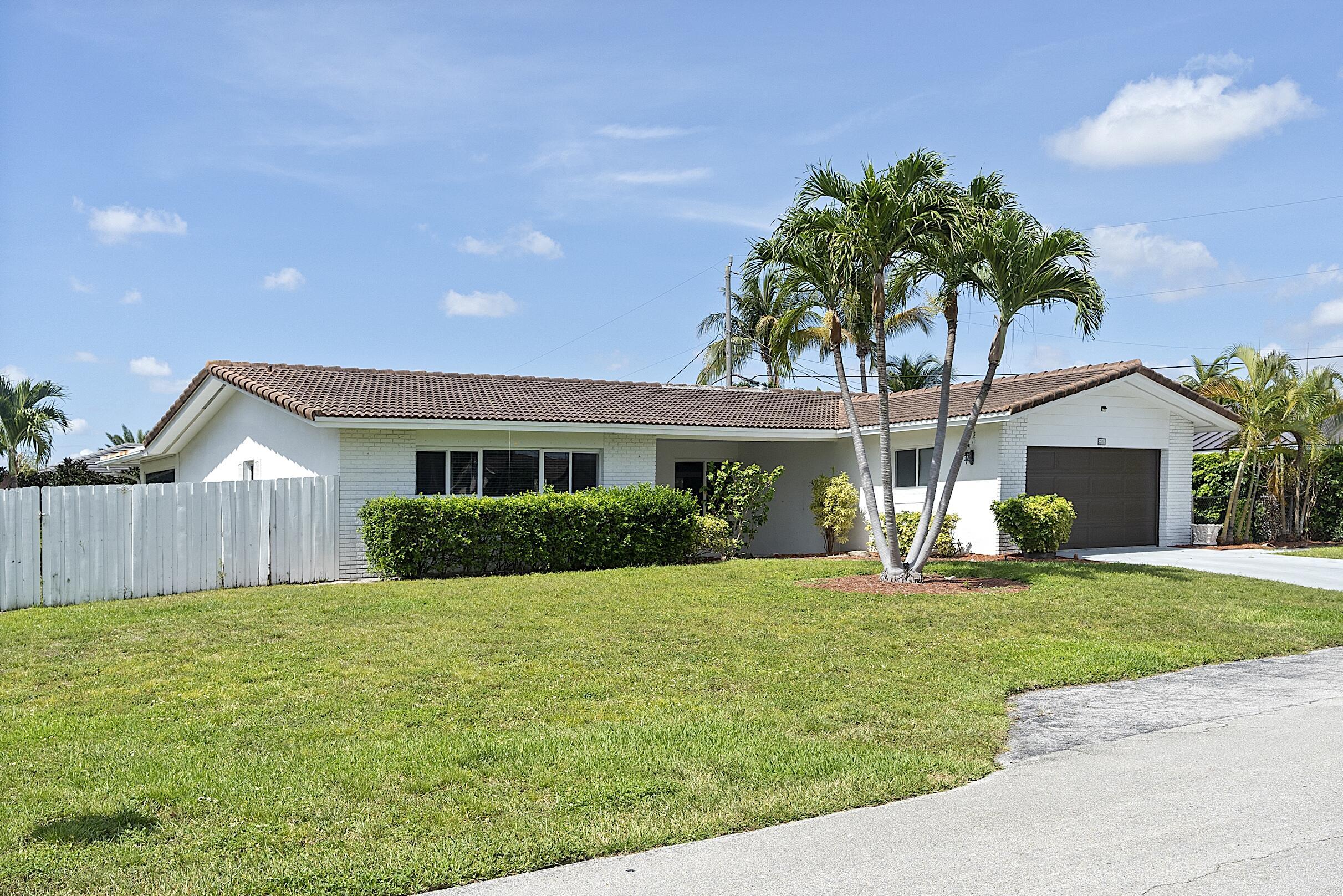 2910 NE 40th Court, Lighthouse Point, FL 33064, Lighthouse Point - Photo 2