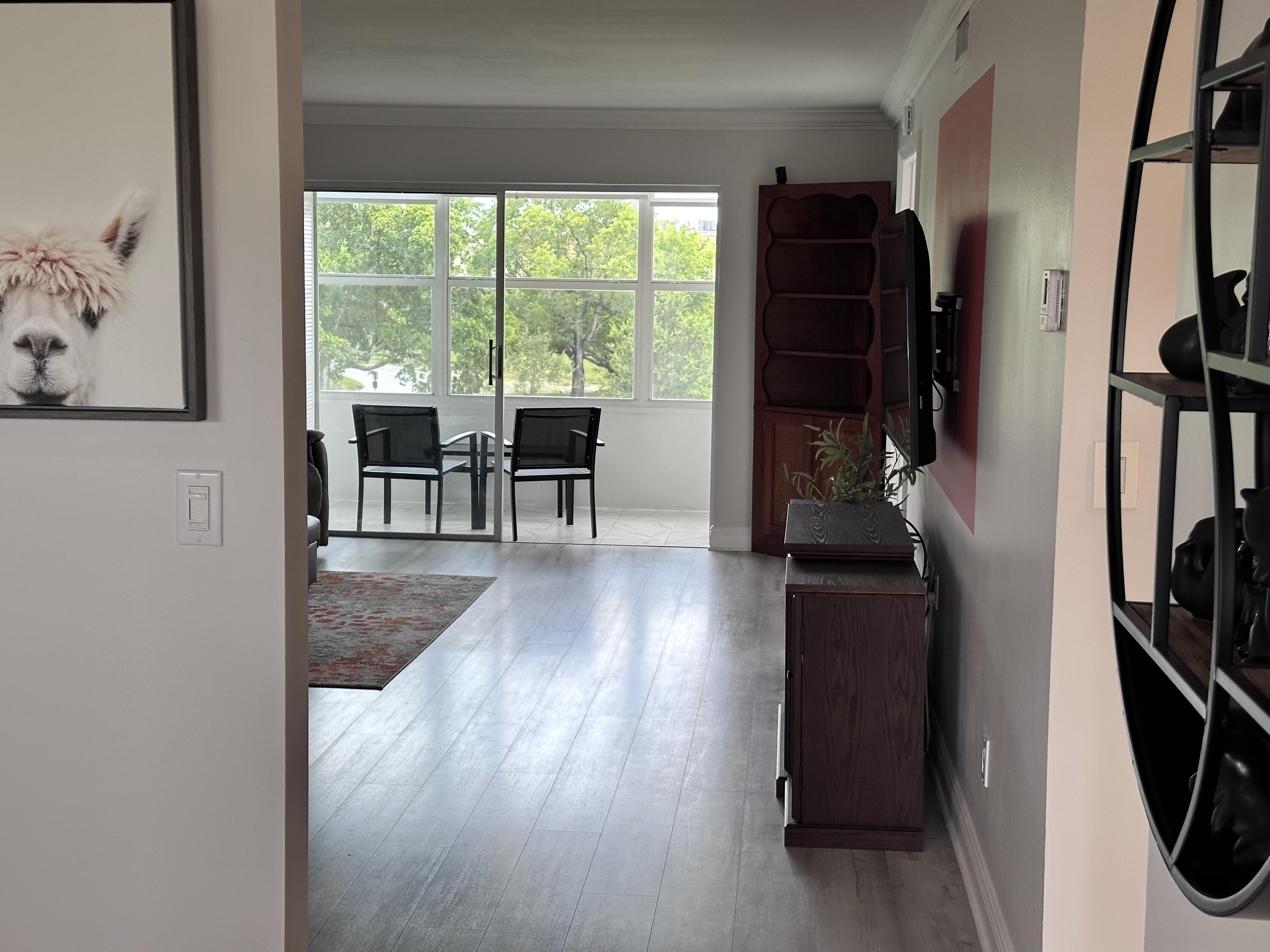 9300 Sunrise Lakes Boulevard 309, Sunrise, FL 33322, Sunrise - Photo 3
