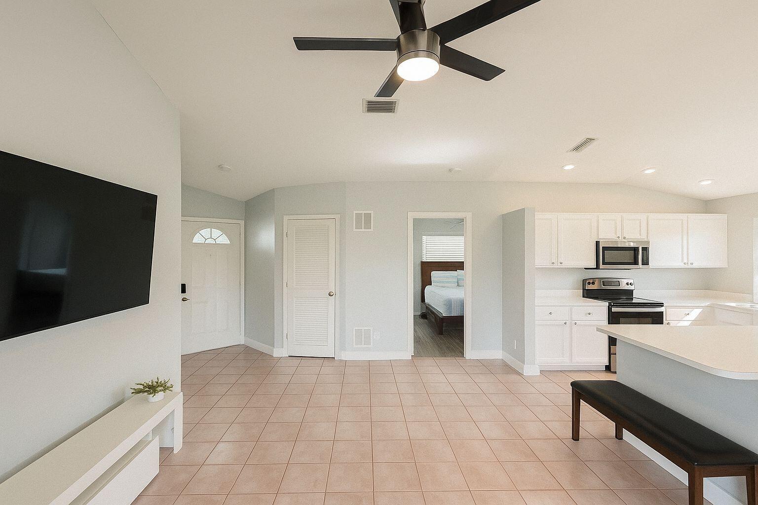 1106 Swan Lake Circle, Port St. Lucie, FL 34986, Port St. Lucie - Photo 3