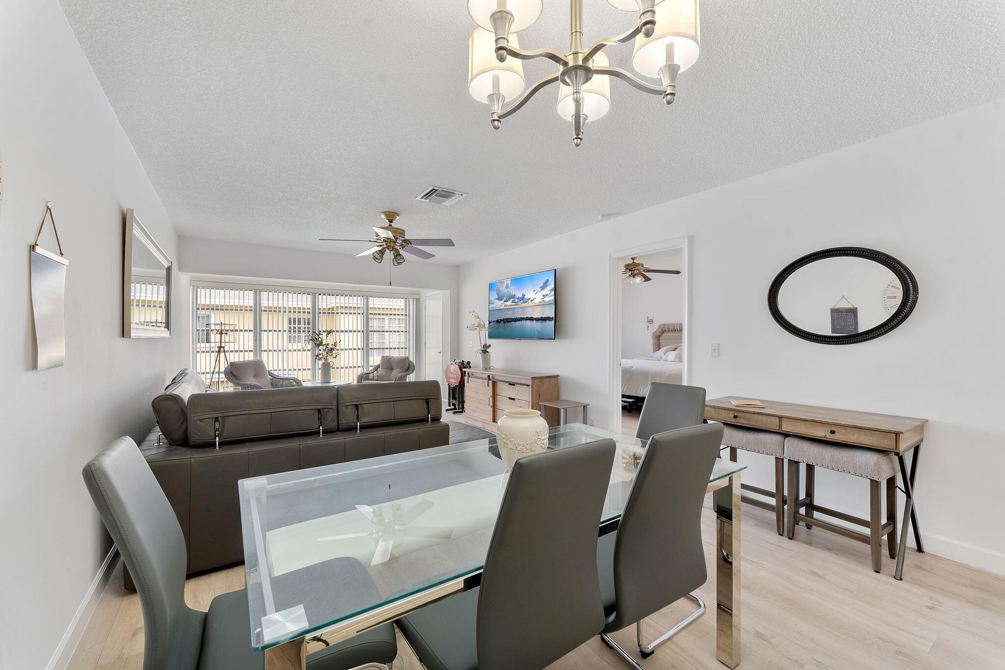 1110 Boxwood Drive 202, Delray Beach, FL 33445, Delray Beach - Photo 3