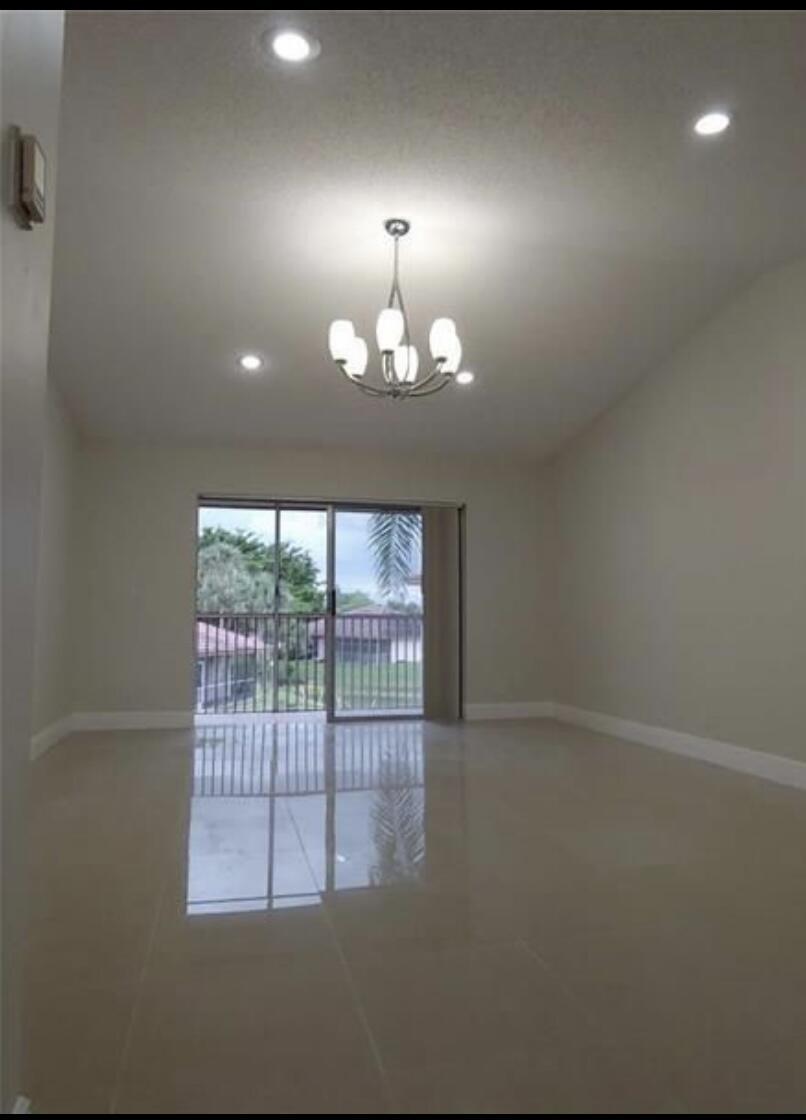 9903 Three Lakes Circle, Boca Raton, FL 33428, Boca Raton - Photo 4