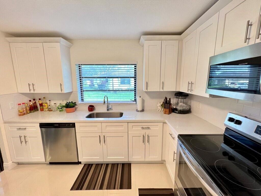 10151 Eaglewood Terrace A, Boynton Beach, FL 33436, Boynton Beach - Photo 3