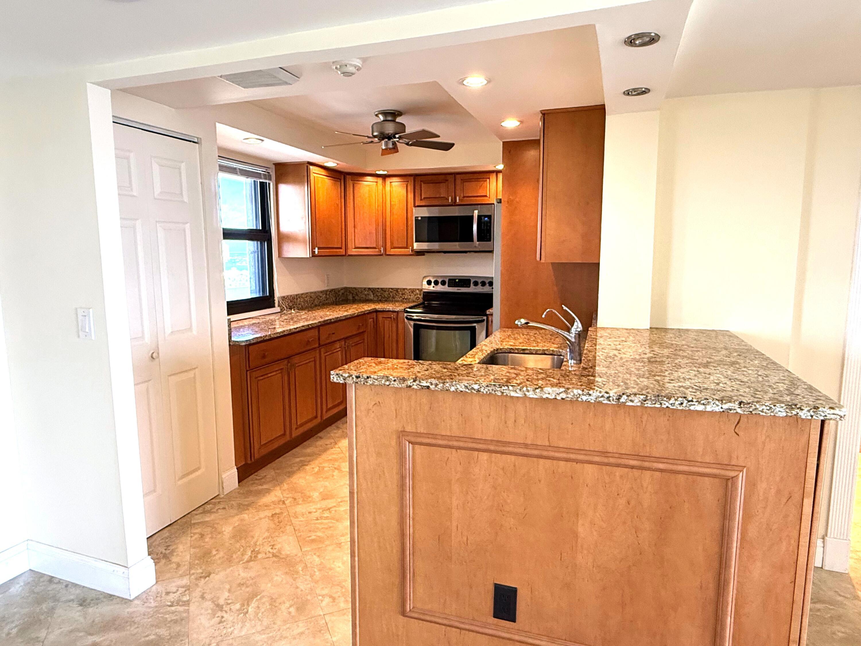 5200 N Flagler Drive 1604, West Palm Beach, FL 33407, West Palm Beach - Photo 4