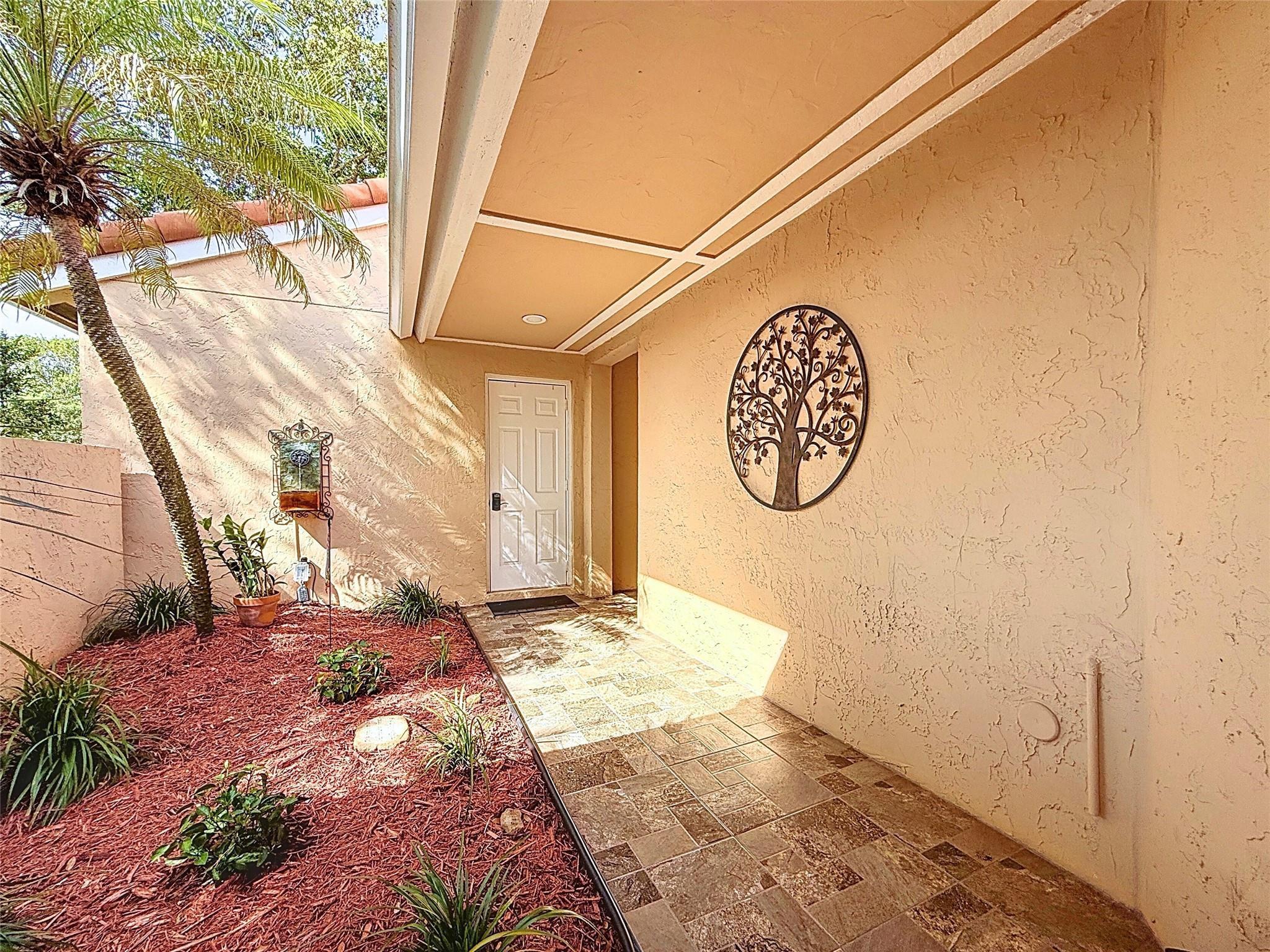 1420 Seagrape Circle, Weston, FL 33326, Weston - Photo 3