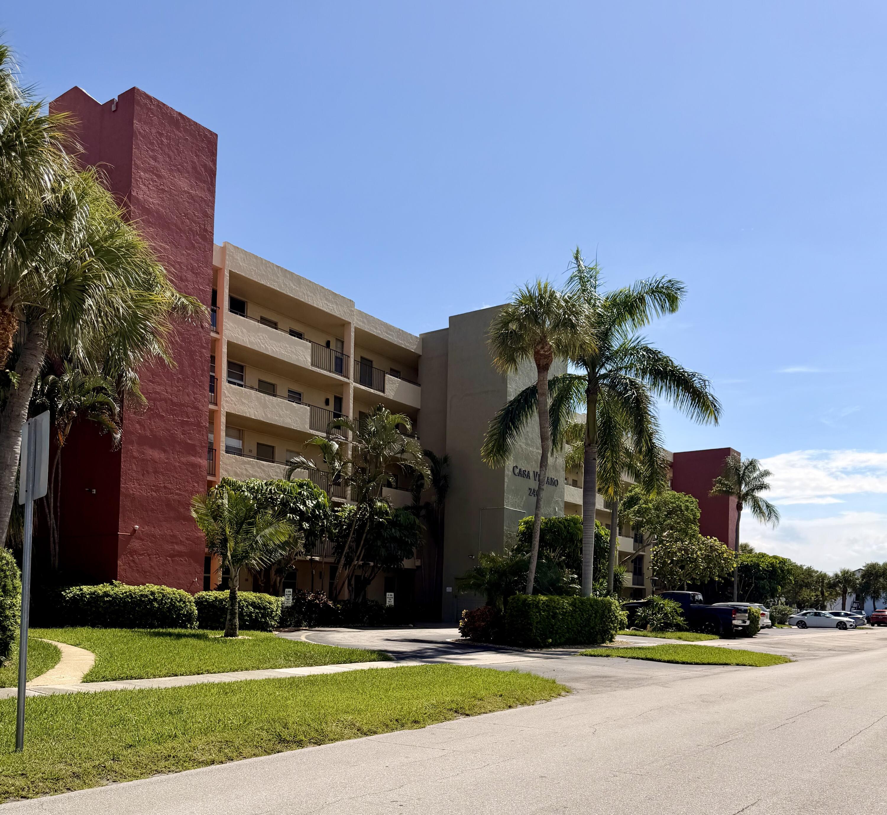 2400 NE 10th Street 106, Pompano Beach, FL 33062, Pompano Beach