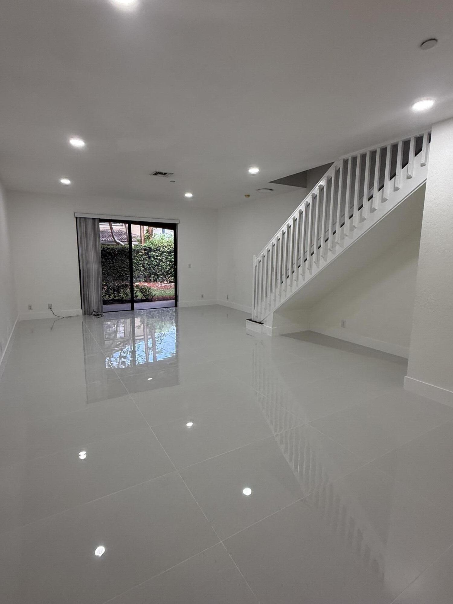 3906 Cherry Lane 3906, Weston, FL 33332, Weston - Photo 4