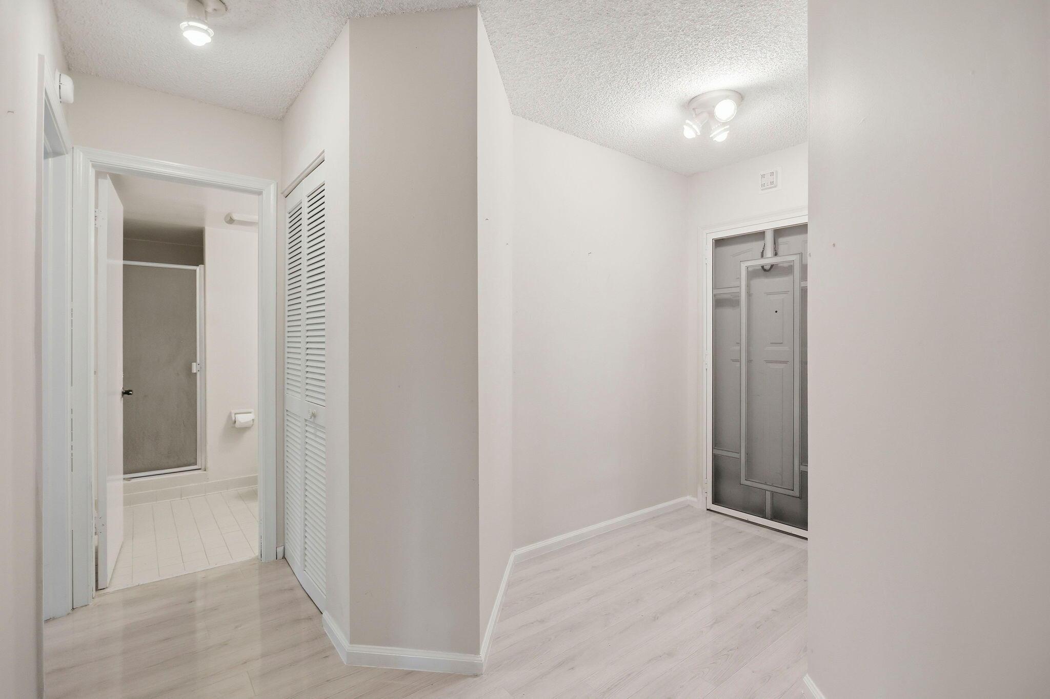 10110 Cedar Point Boulevard 206, Boynton Beach, FL 33437, Boynton Beach - Photo 4