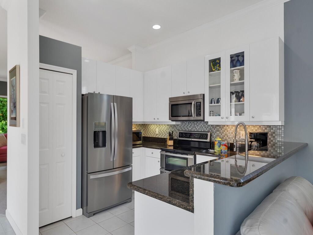 709 SW Andros Cove, Port St. Lucie, FL 34986, Port St. Lucie - Photo 4