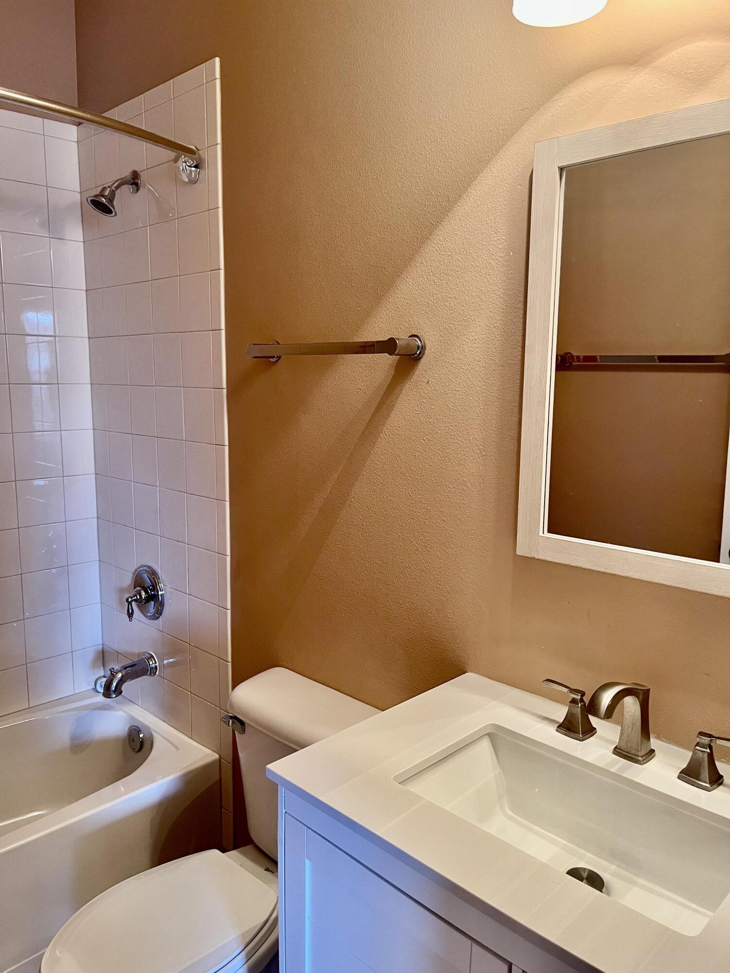 5579 55th Avenue, Vero Beach, FL 32967, Vero Beach - Photo 4