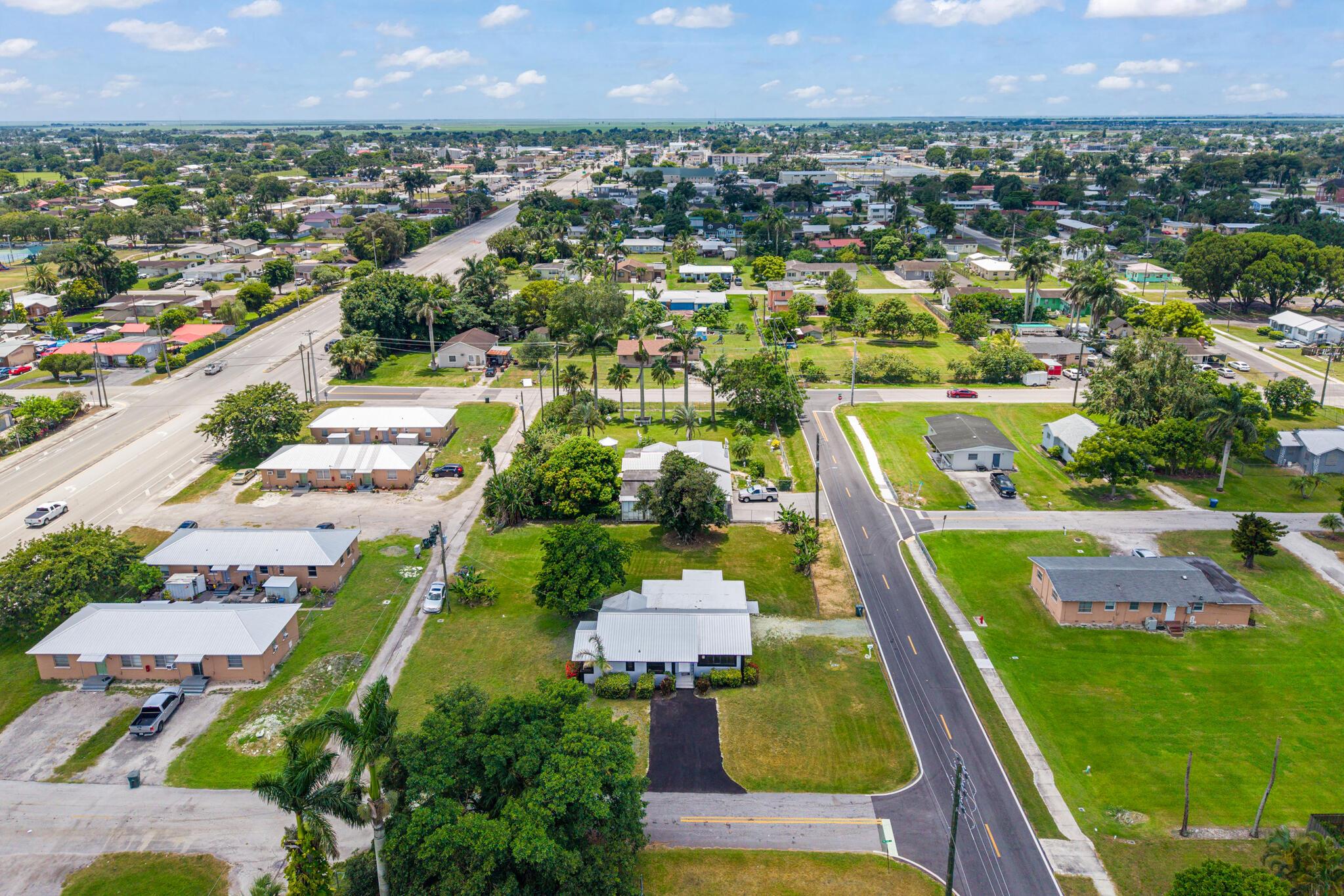 24 NW Avenue I, Belle Glade, FL 33430, Belle Glade - Photo 2