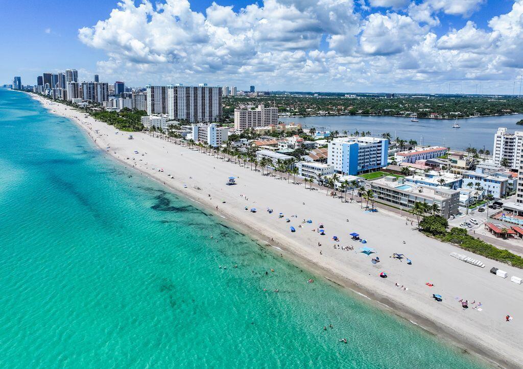201 Van Buren Street 205, Hollywood, FL 33019, Hollywood - Photo 3
