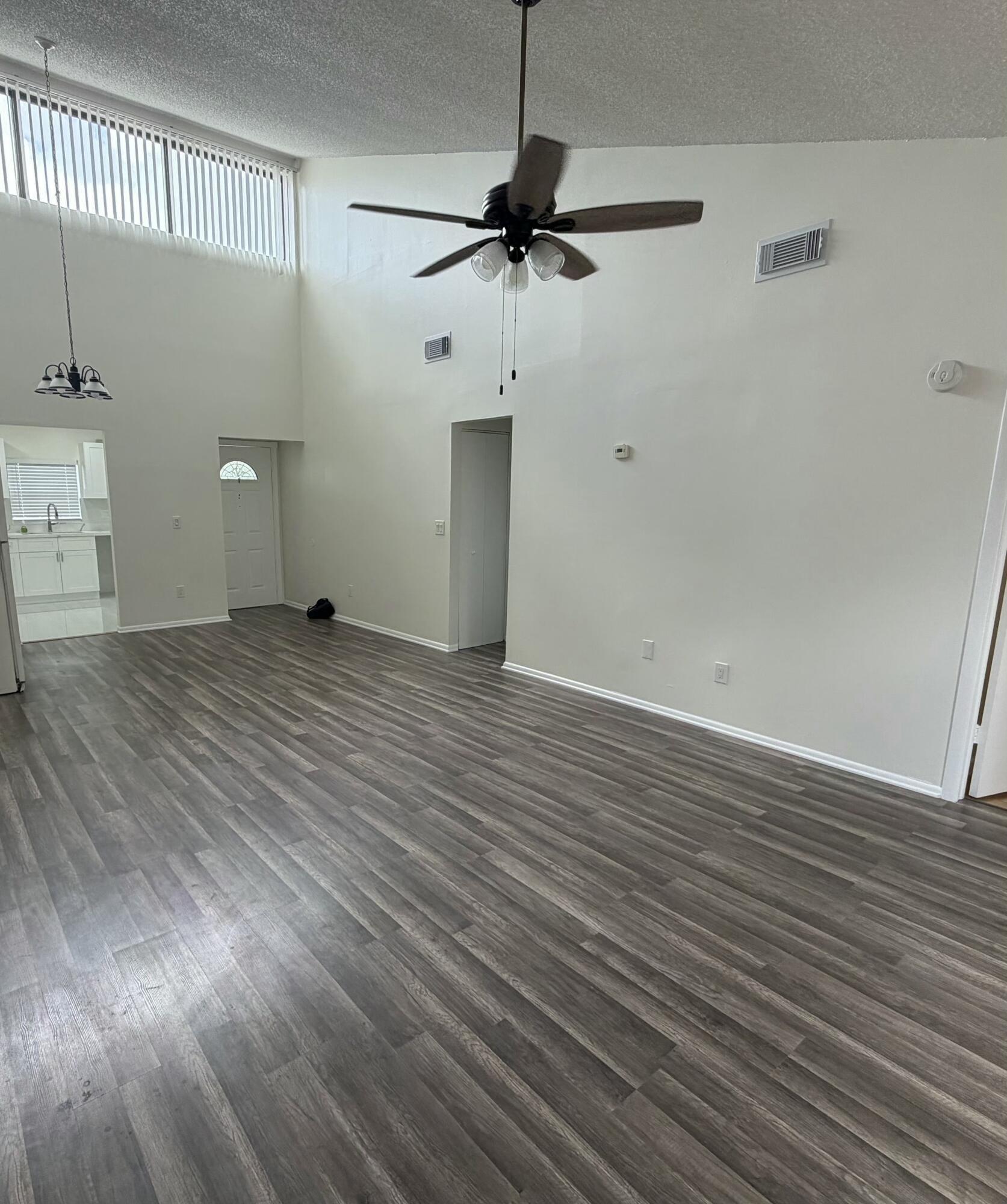 1823 Abbey Road, West Palm Beach, FL 33415, West Palm Beach - Photo 5