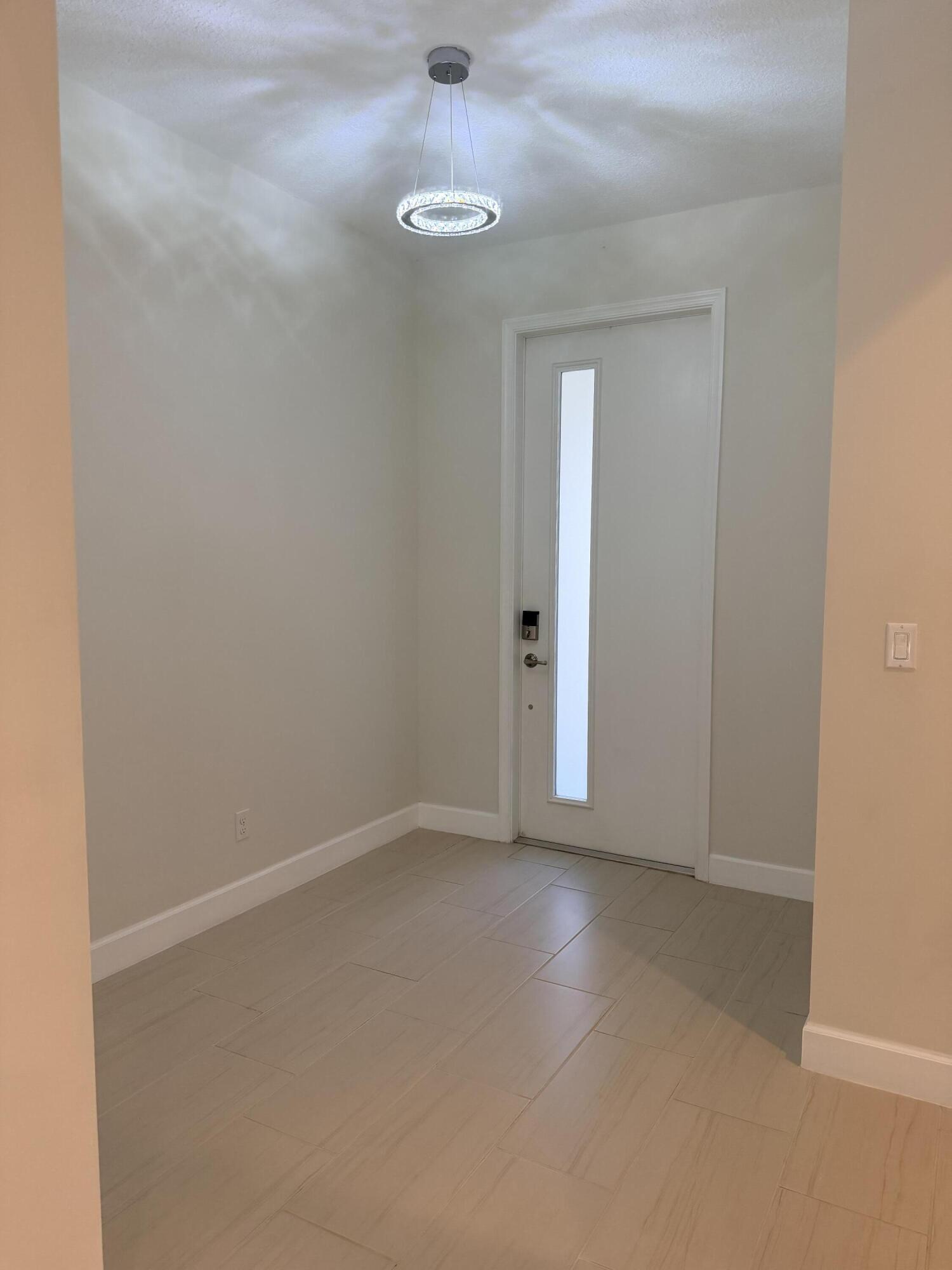 8951 Kingsmoor Way, Lake Worth, FL 33467, Lake Worth - Photo 2