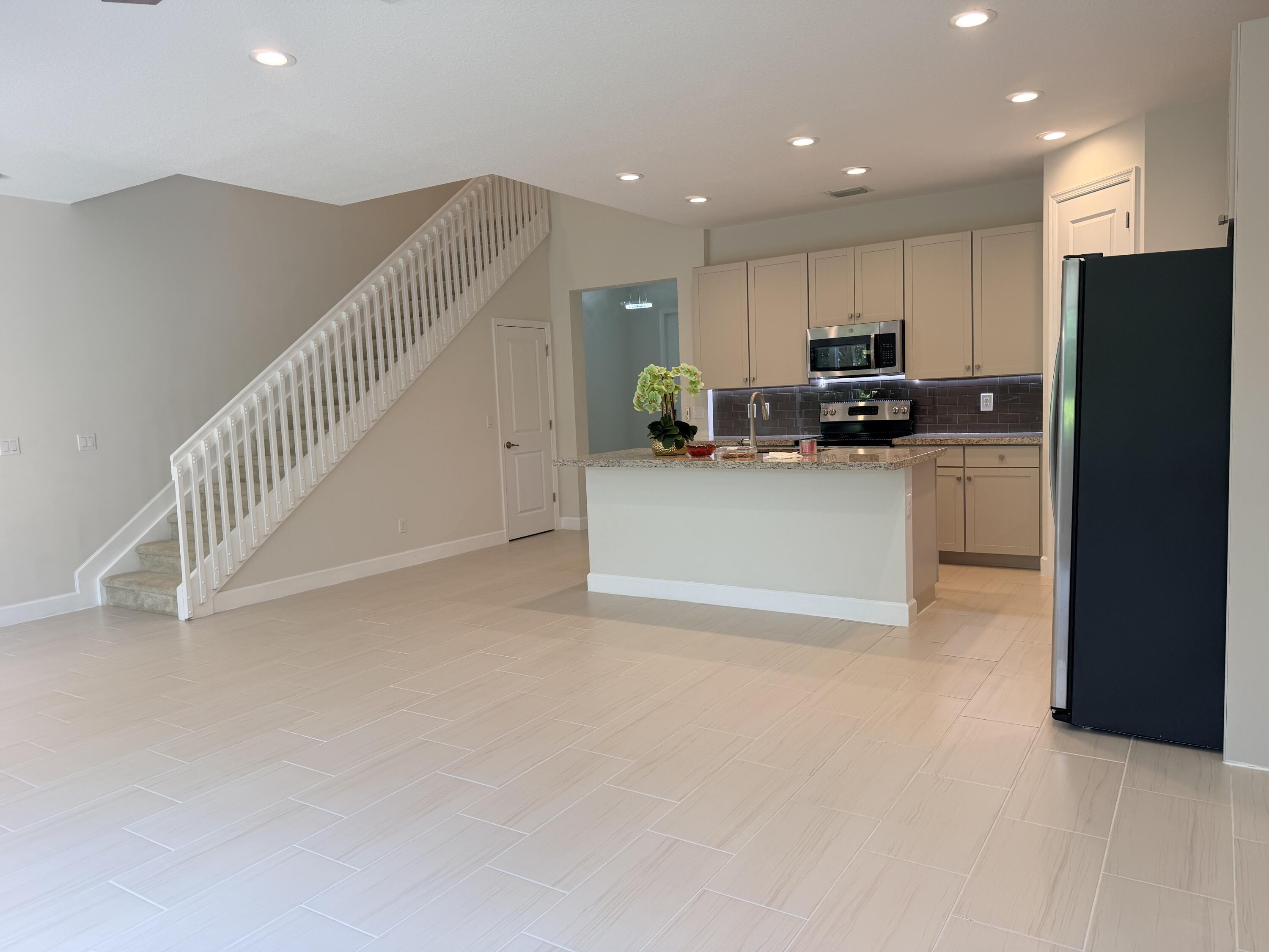 8951 Kingsmoor Way, Lake Worth, FL 33467, Lake Worth - Photo 5