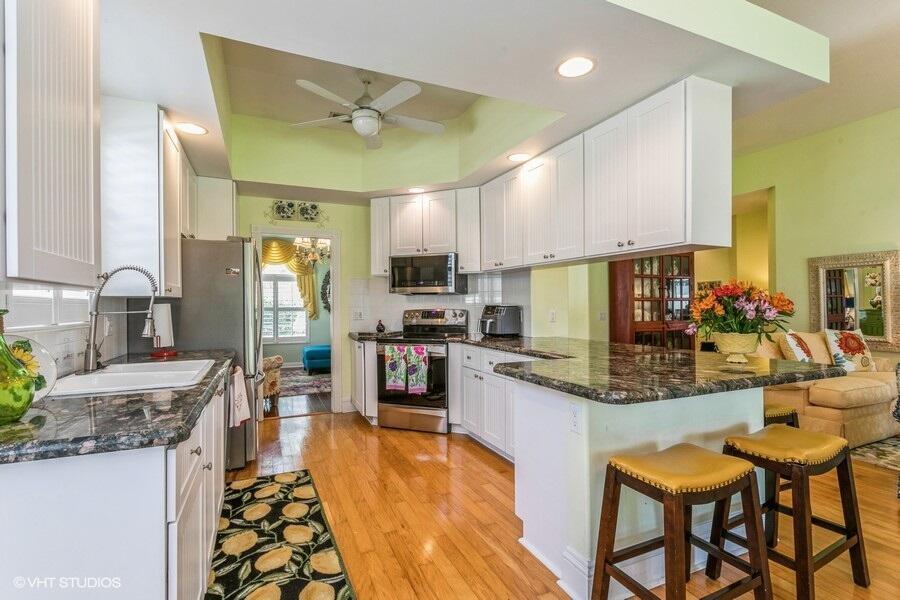 170 Euphrates Circle, Palm Beach Gardens, FL 33410, Palm Beach Gardens - Photo 3