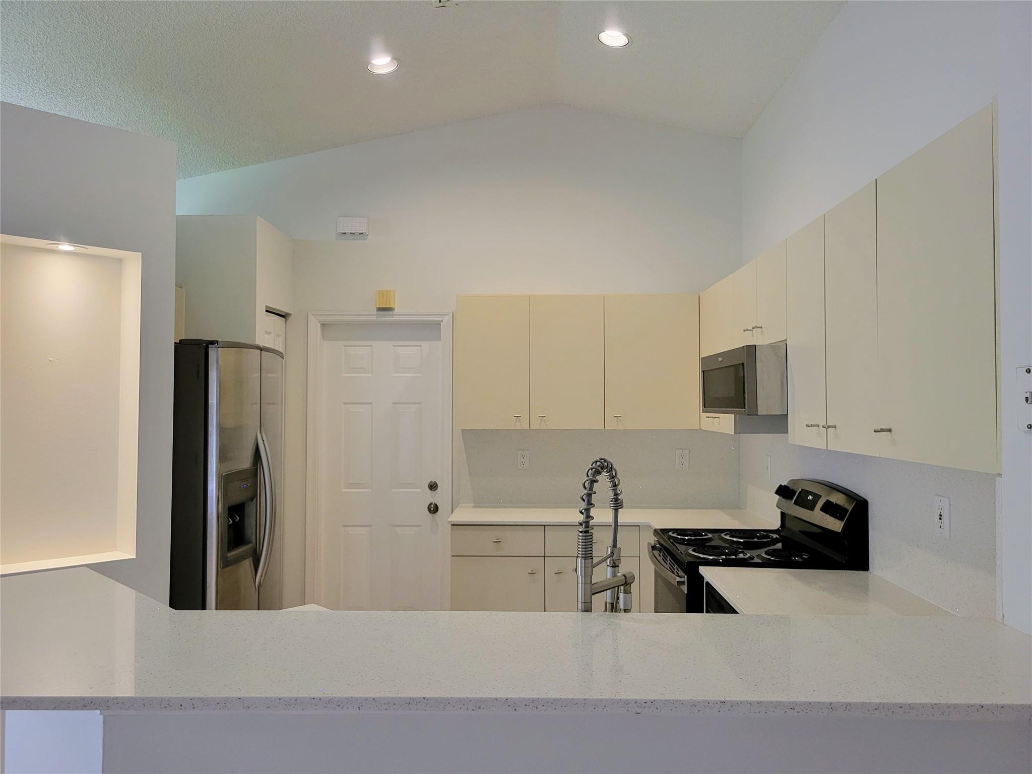 1409 Sabal Trail, Weston, FL 33327, Weston - Photo 4