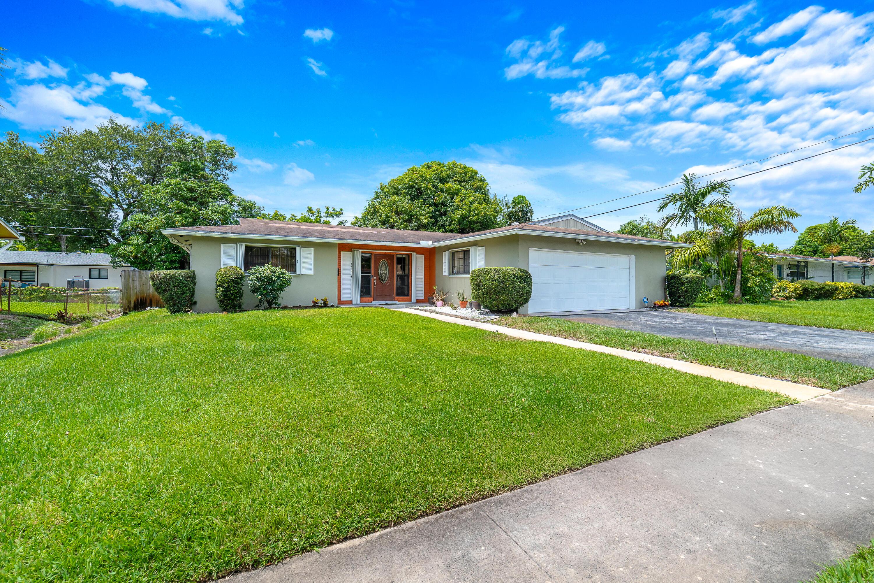 4460 NW 3rd Place, Plantation, FL 33317, Plantation
