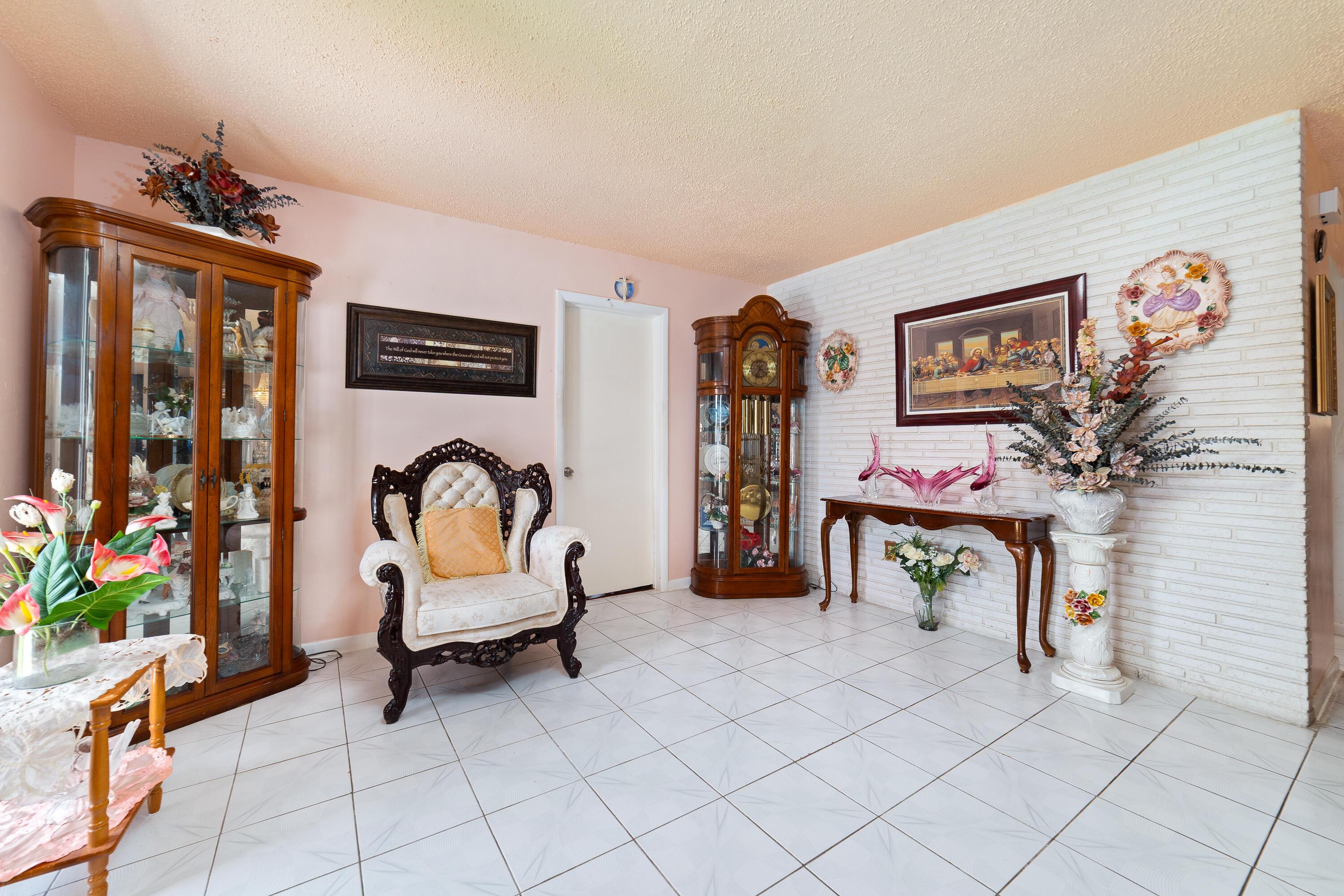 4460 NW 3rd Place, Plantation, FL 33317, Plantation - Photo 4