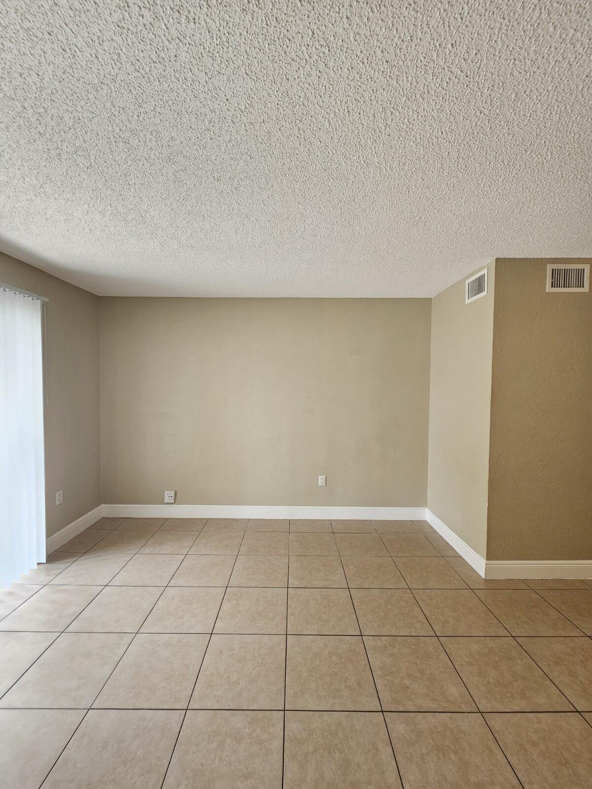 4324 NW 9th Avenue 6-1c, Deerfield Beach, FL 33064, Deerfield Beach - Photo 3