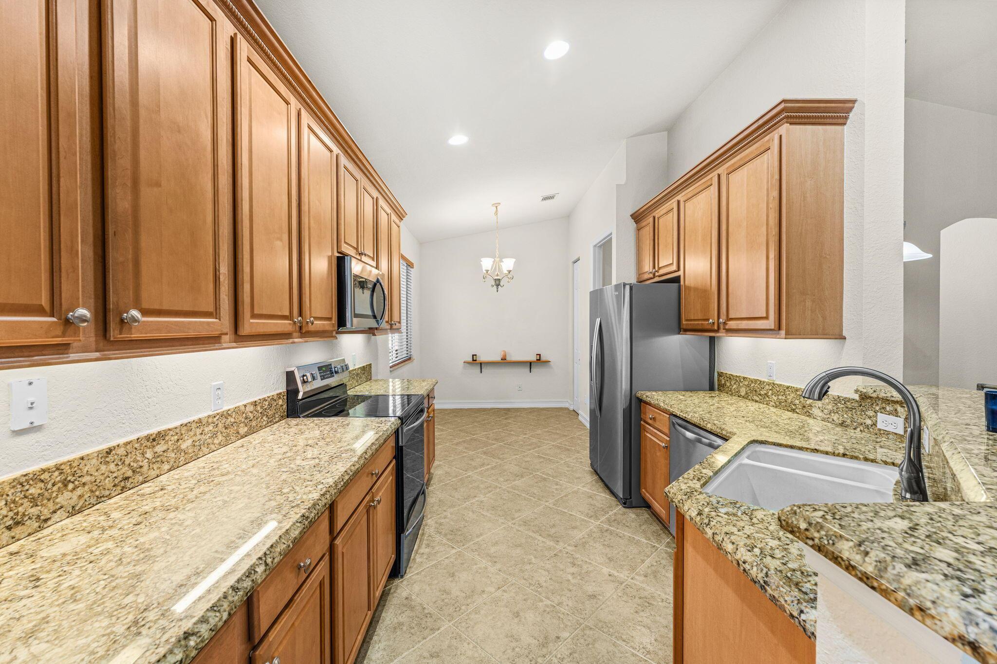 6223 Dorchester Way, Vero Beach, FL 32966, Vero Beach - Photo 5