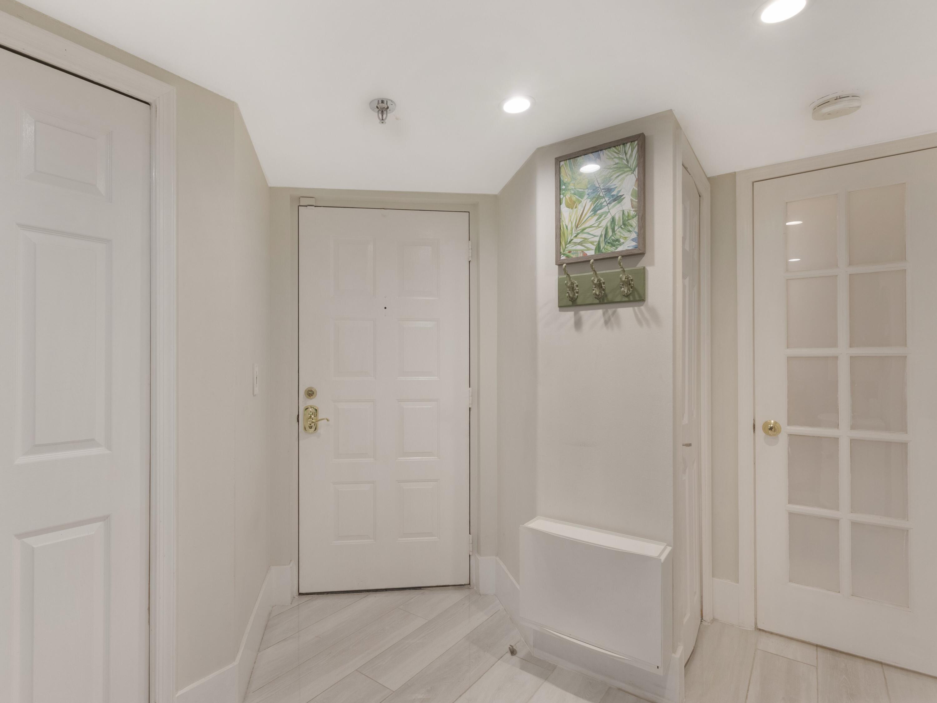 955 Egret Circle 102, Delray Beach, FL 33444, Delray Beach - Photo 4