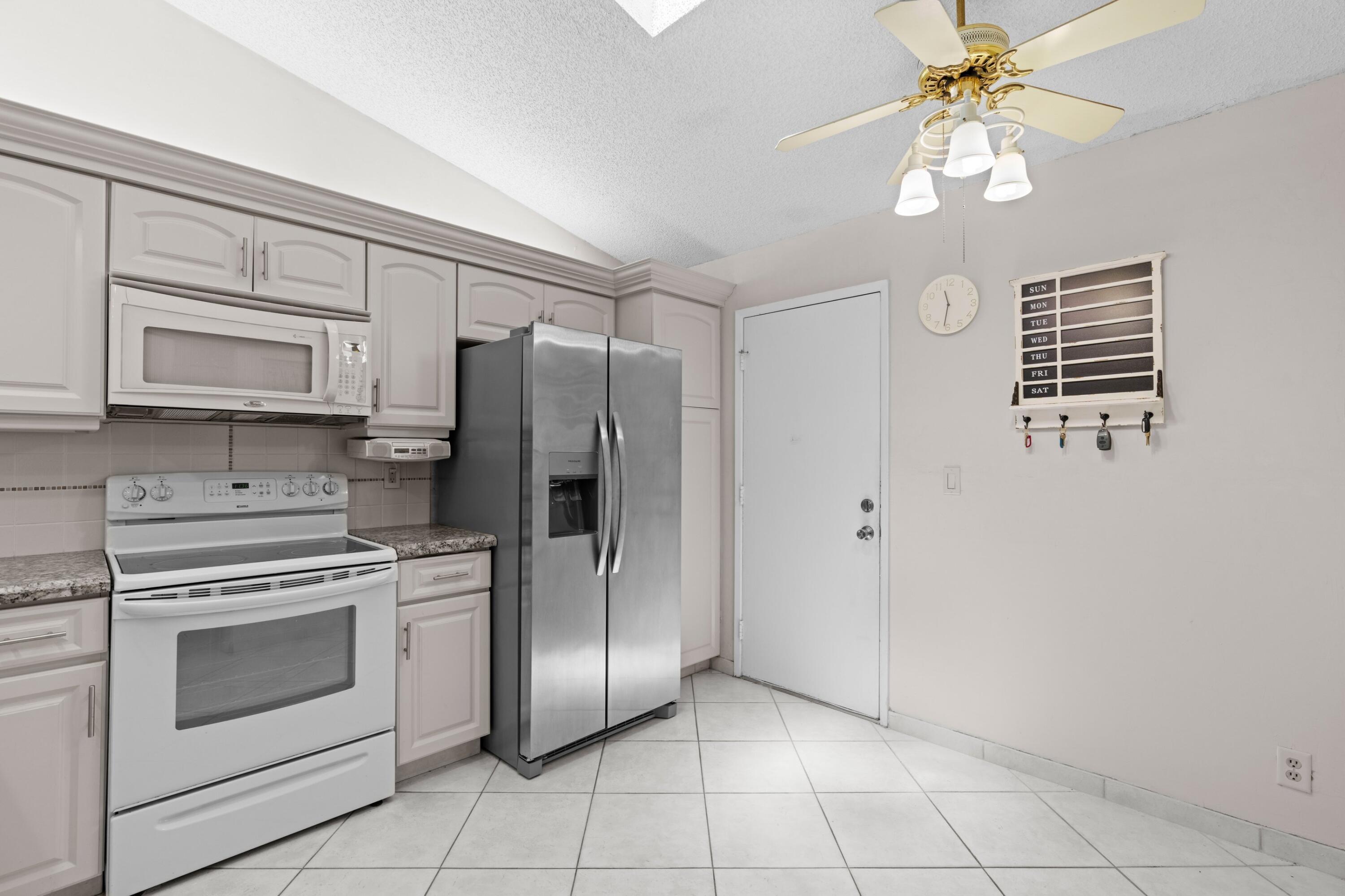 10044 Andrea Lane A, Boynton Beach, FL 33437, Boynton Beach - Photo 3