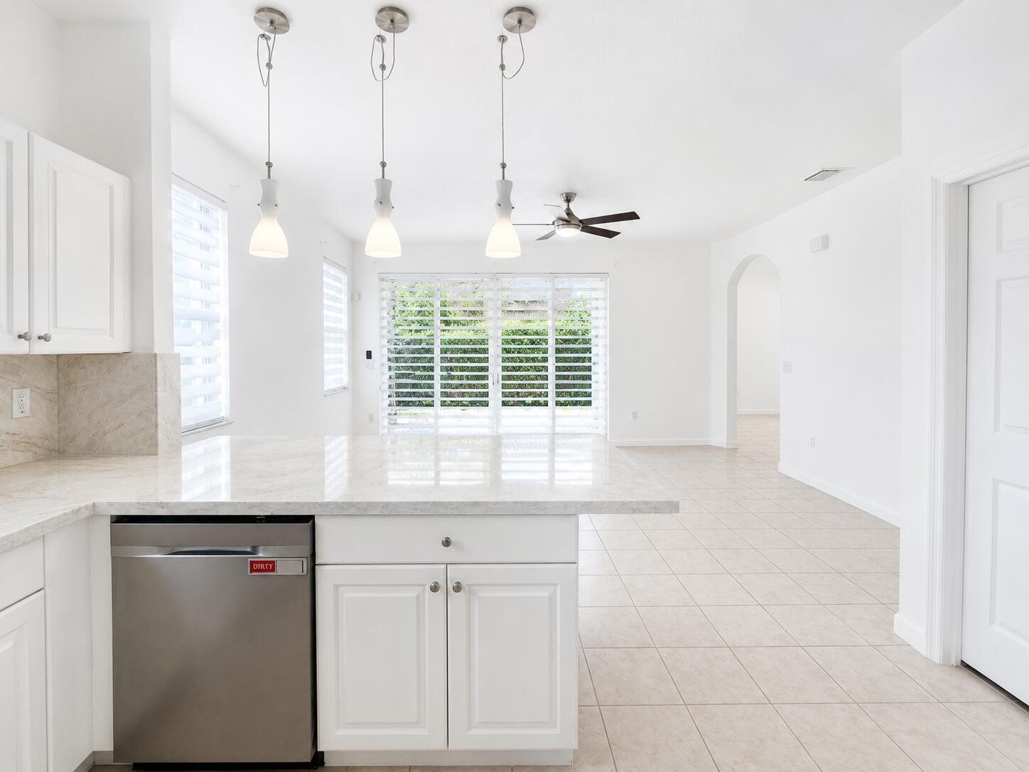 9002 SW 214th Lane, Cutler Bay, FL 33189, Cutler Bay - Photo 4