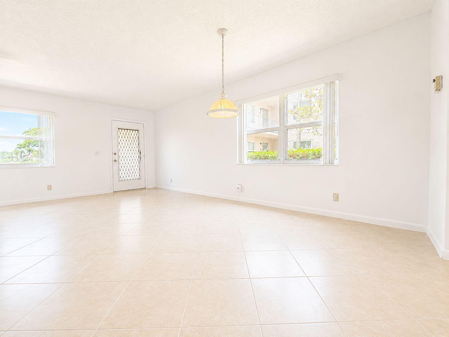 359 Capri H 359, Delray Beach, FL 33484, Delray Beach - Photo 5