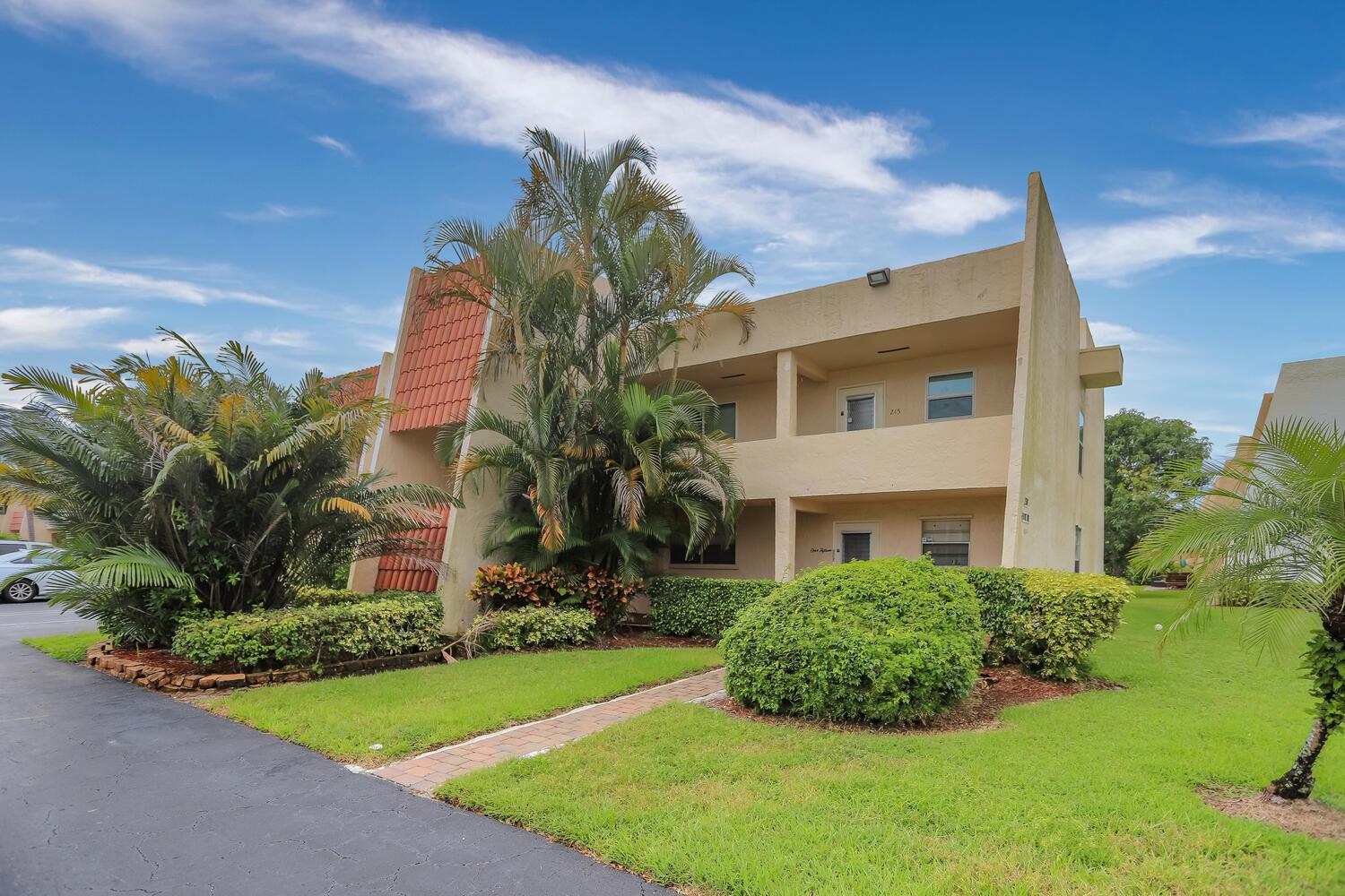 2500 Fiore Way 203-a, Delray Beach, FL 33445, Delray Beach - Photo 2