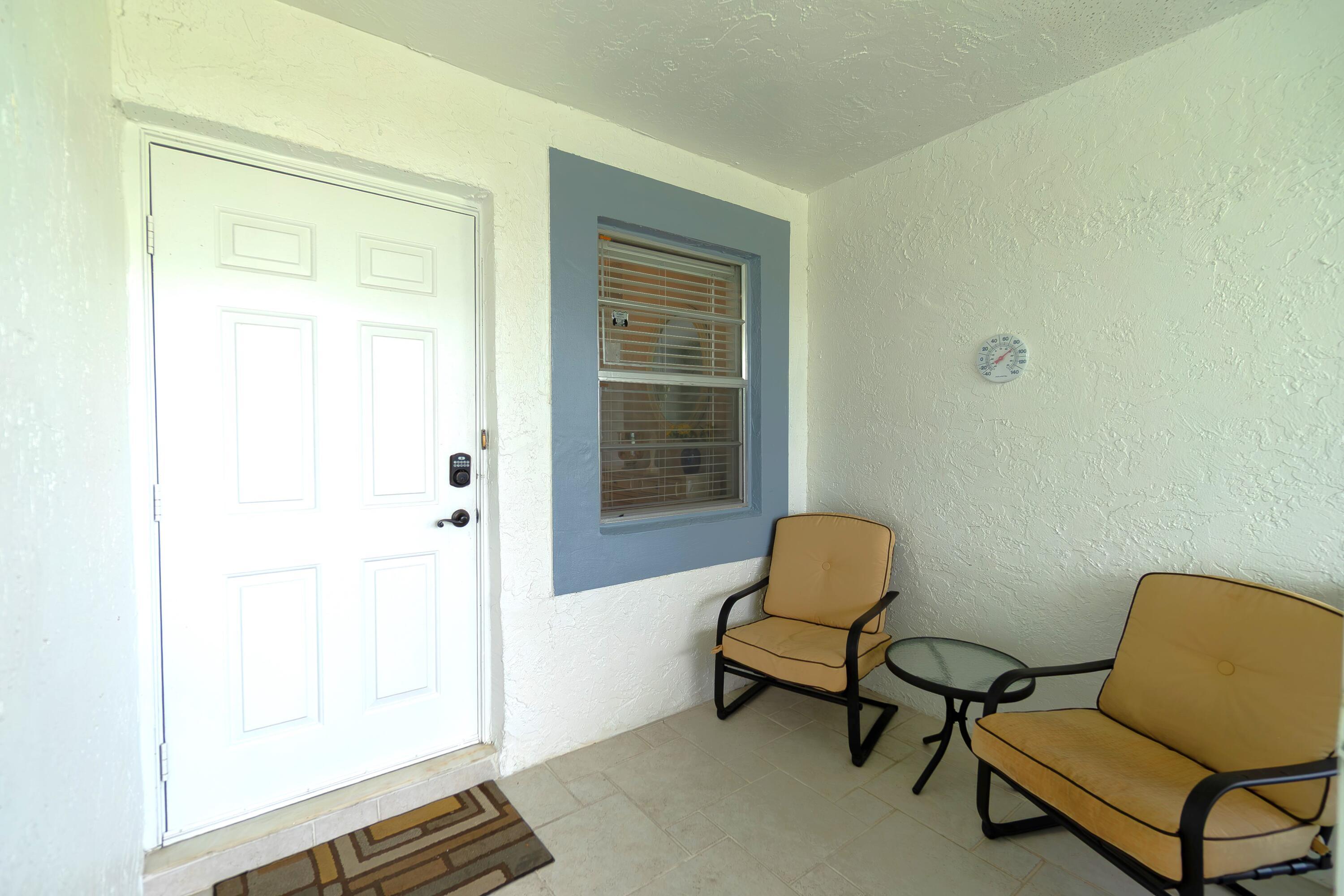 5487 Crystal Anne Drive, West Palm Beach, FL 33417, West Palm Beach - Photo 4