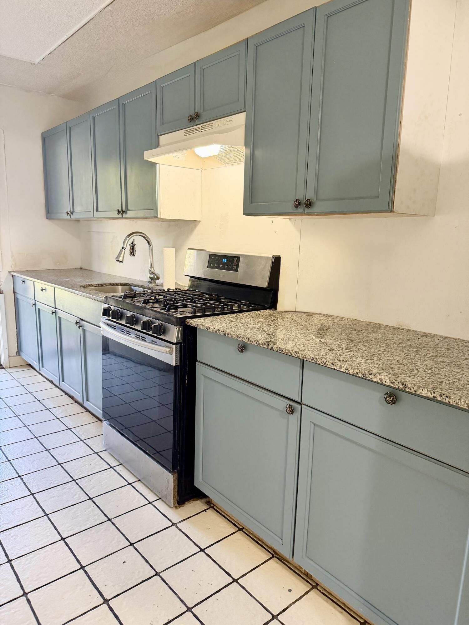 20330 NE 2nd Avenue D-5, Miami Gardens, FL 33179, Miami Gardens - Photo 3