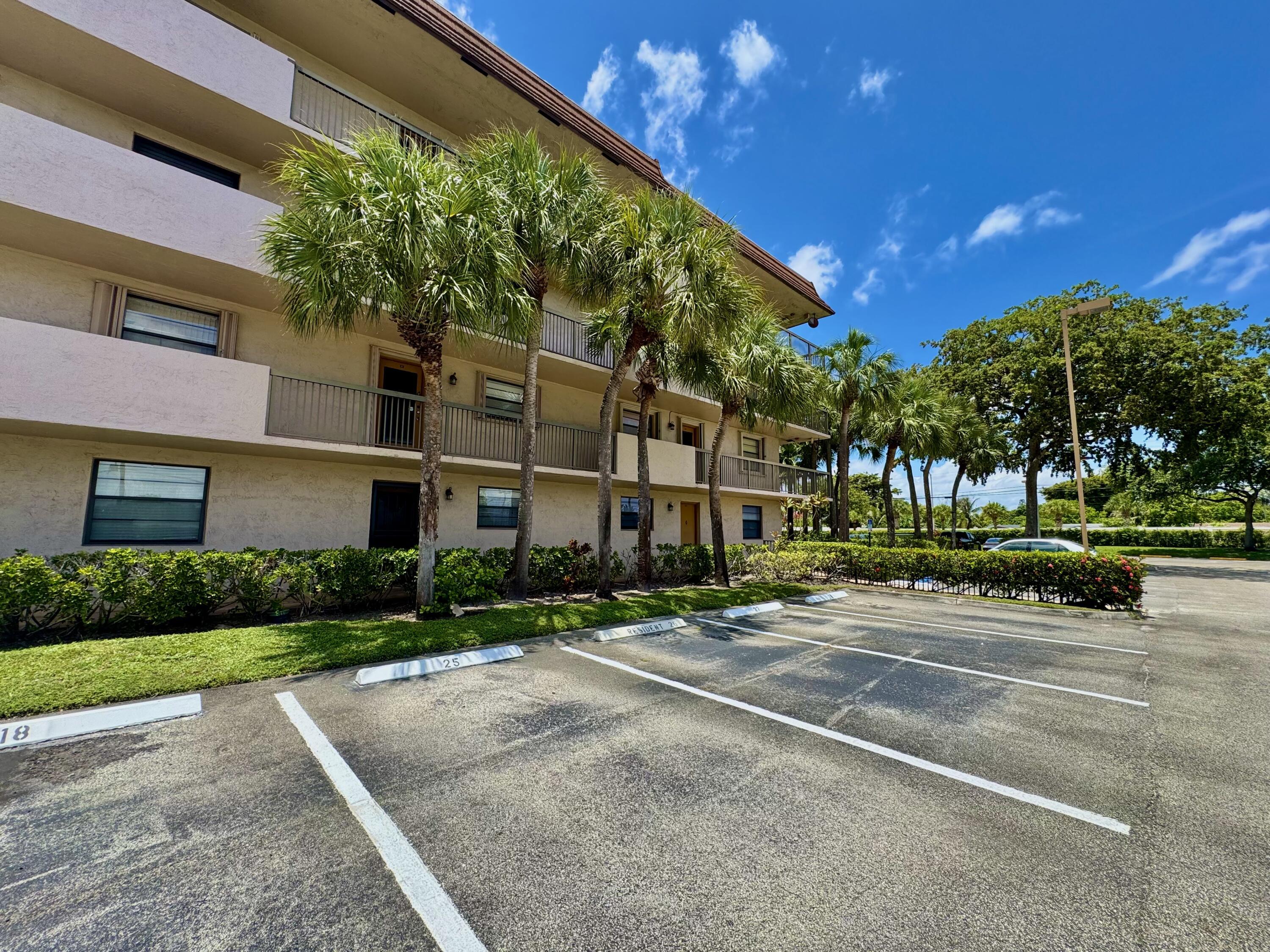 4930 E Sabal Palm Boulevard 107, Tamarac, FL 33319, Tamarac