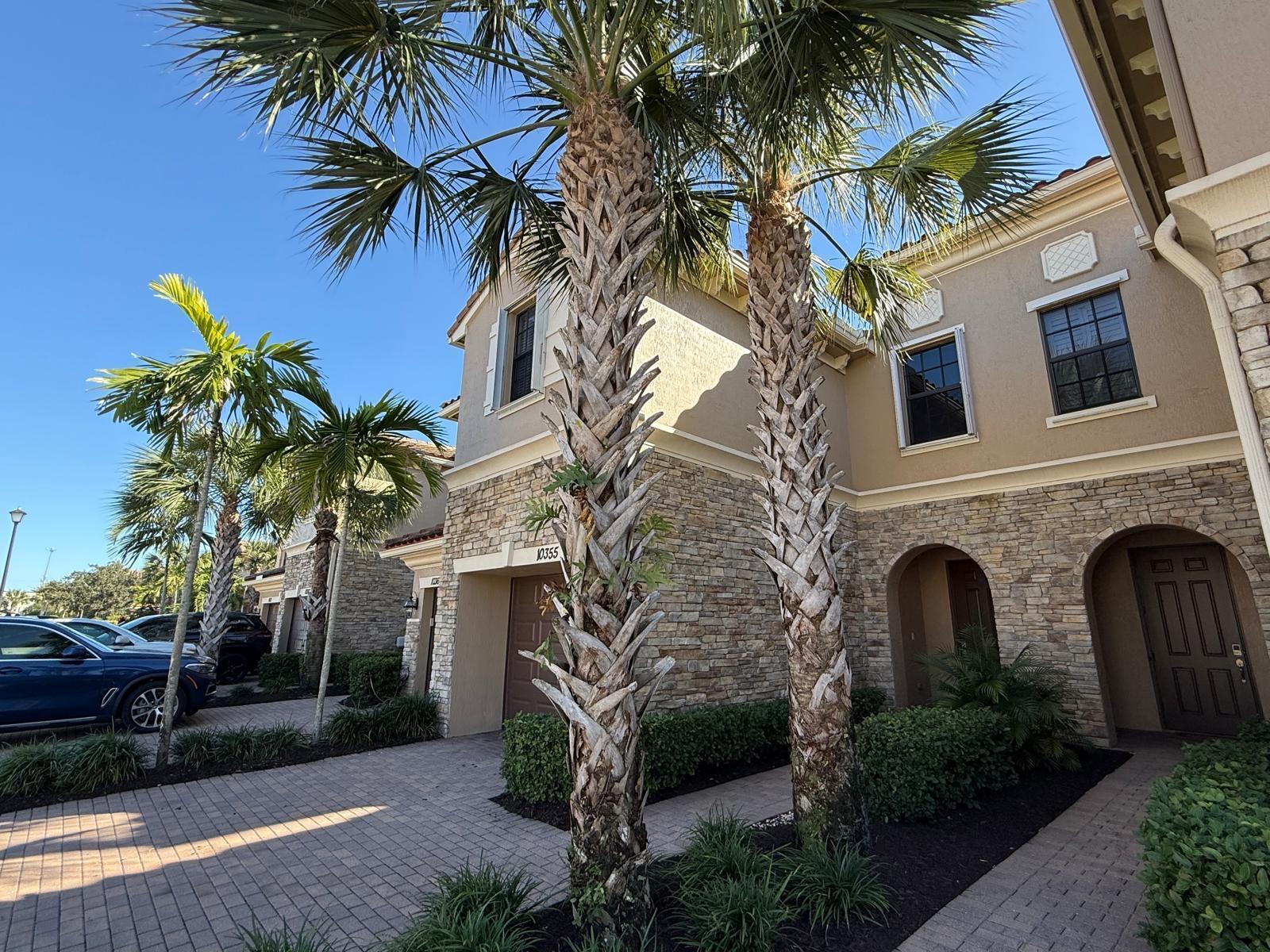 10355 Wellington Parc Drive, Wellington, FL 33449, Wellington - Photo 2