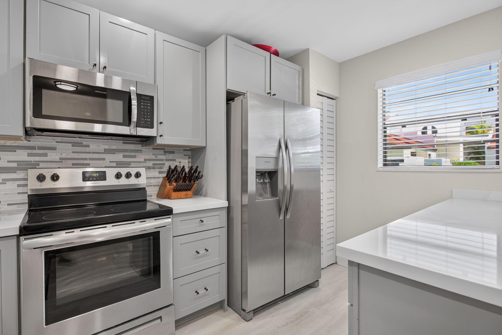 539 NW 36th Avenue, Deerfield Beach, FL 33442, Deerfield Beach - Photo 5