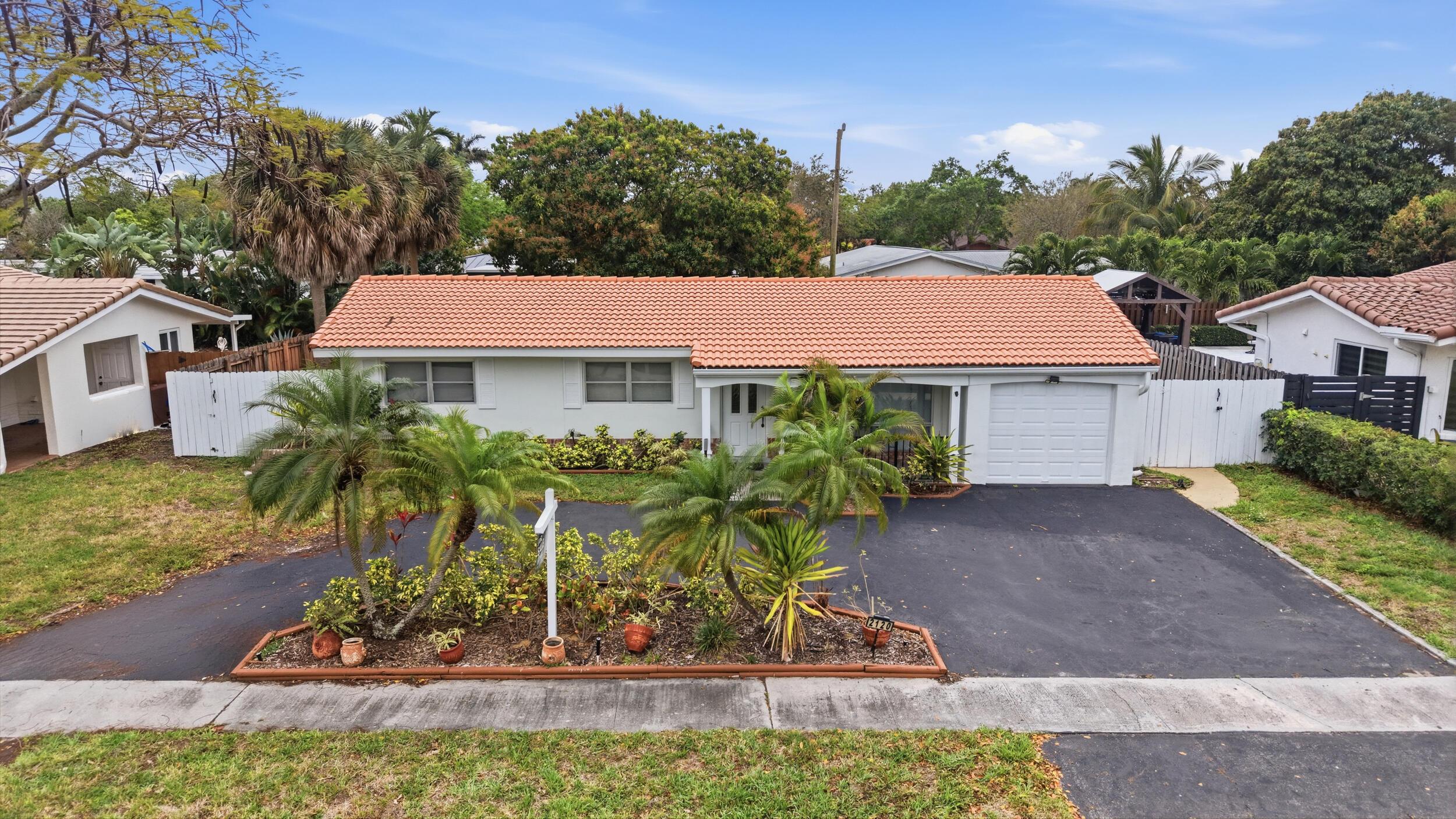 2120 NE 62nd Court, Fort Lauderdale, FL 33308, Fort Lauderdale - Photo 4