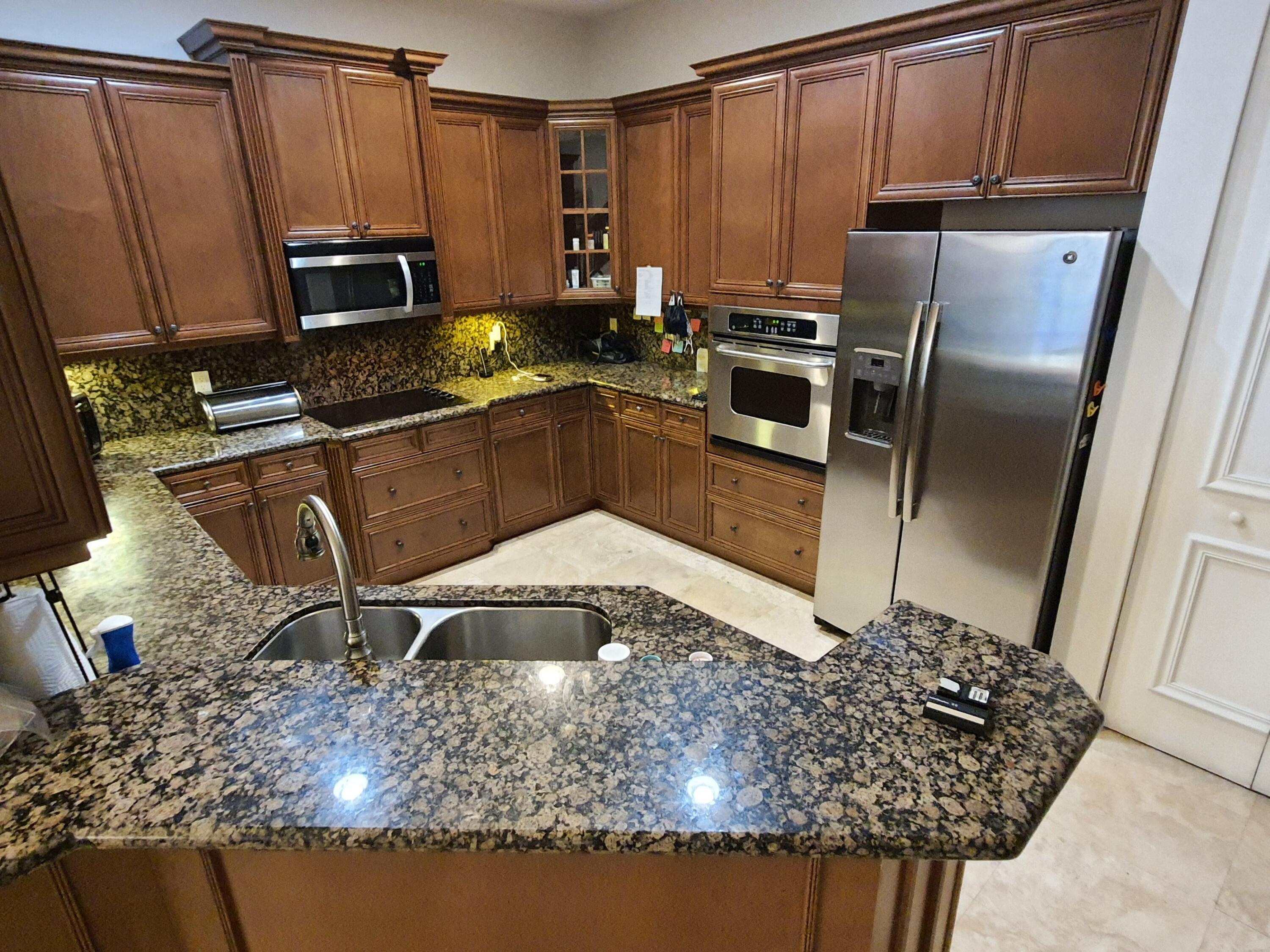 220 NE 69th Circle, Boca Raton, FL 33487, Boca Raton - Photo 4