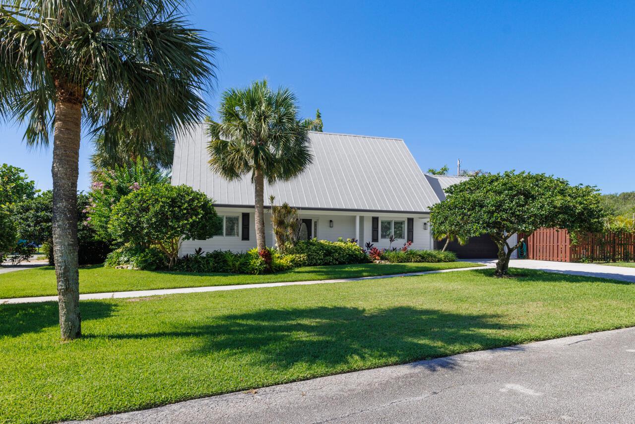 9200 SE Olympus Street, Hobe Sound, FL 33455, Hobe Sound - Photo 2
