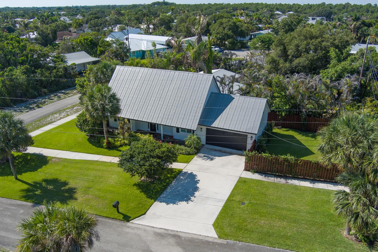 9200 SE Olympus Street, Hobe Sound, FL 33455, Hobe Sound - Photo 5