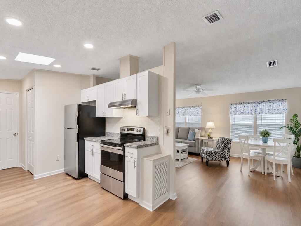 4697 SE Copperwood Terrace, Stuart, FL 34997, Stuart - Photo 5