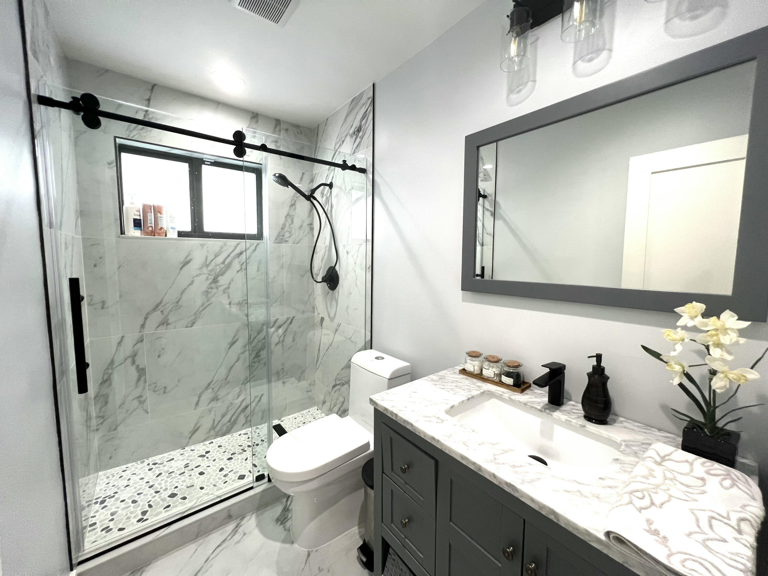 625 W Tropical Way, Plantation, FL 33317, Plantation - Photo 5